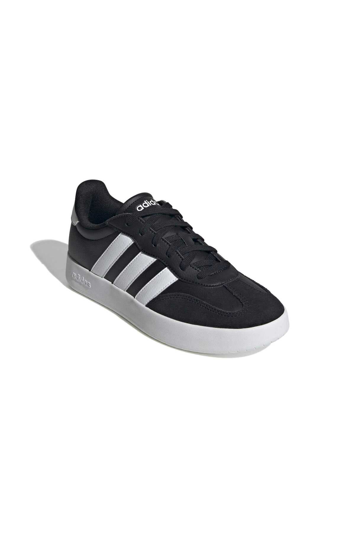 کفش کتانی adidas مدل Barreda JI2307 کفش کتانی adidas مدل Barreda JI2307