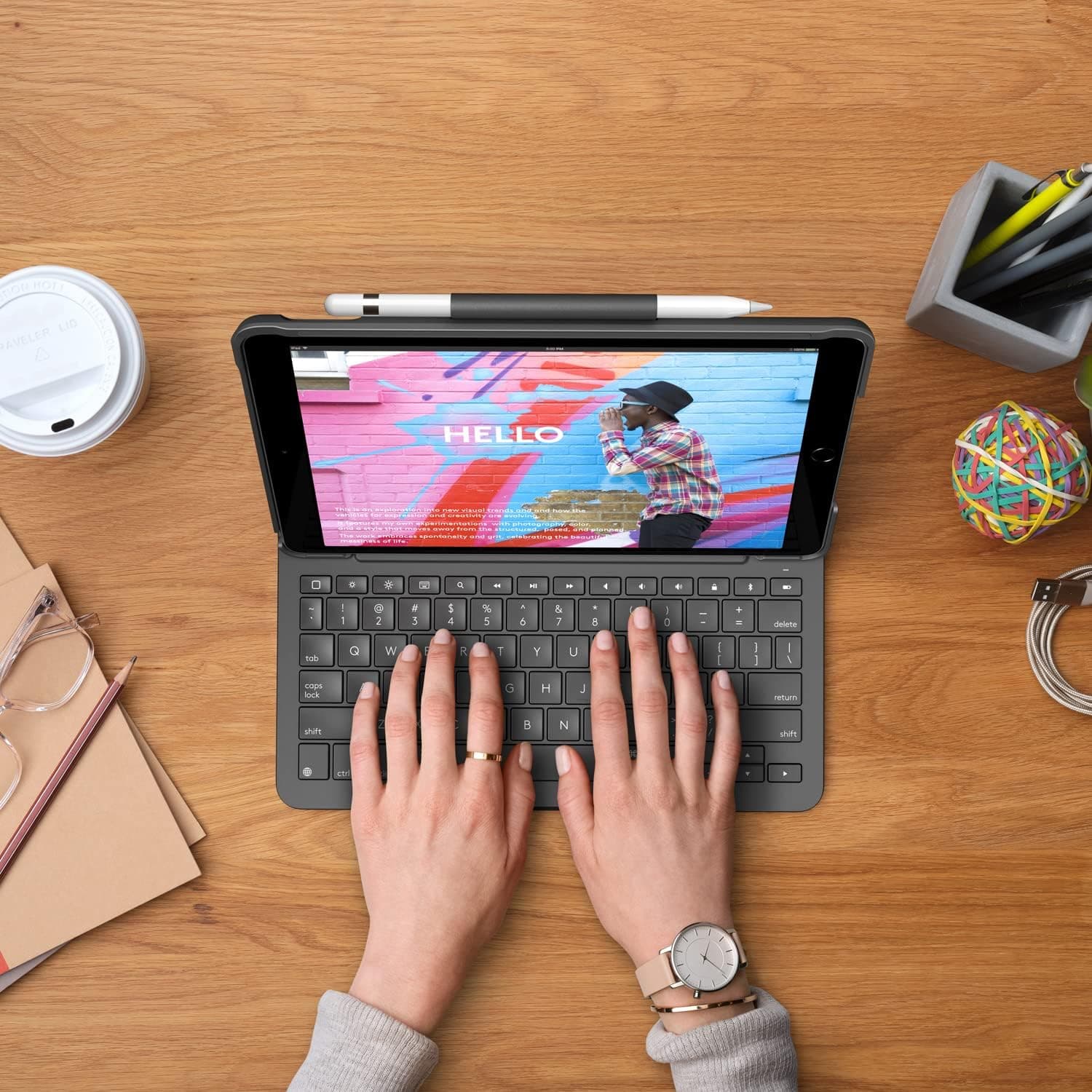 کیف تبلت Logitech مدل Slim Folio برای iPad نسل ۷ و ۸ کیف تبلت Logitech مدل Slim Folio برای iPad نسل ۷ و ۸