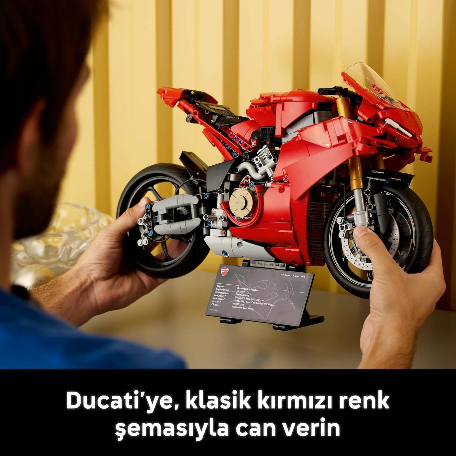 لگو Technic Ducati Panigale V4 S موتورسیکلت مدل 42202 لگو Technic Ducati Panigale V4 S موتورسیکلت مدل 42202
