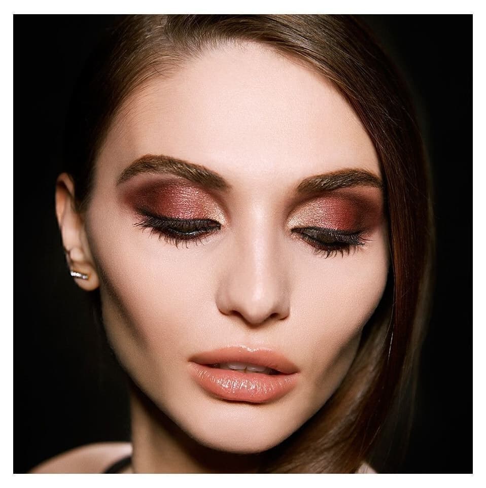 پالت سایه چشم Maybelline New York زرشکی مات و درخشان پالت سایه چشم Maybelline New York زرشکی مات و درخشان