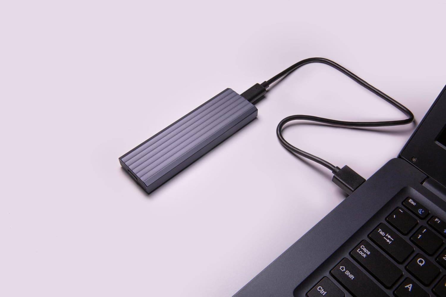 کیس SSD HIKSEMI آلومینیومی بدون ابزار M.2 NVMe USB C 3.2 Gen 2 کیس SSD HIKSEMI آلومینیومی بدون ابزار M.2 NVMe USB C 3.2 Gen 2