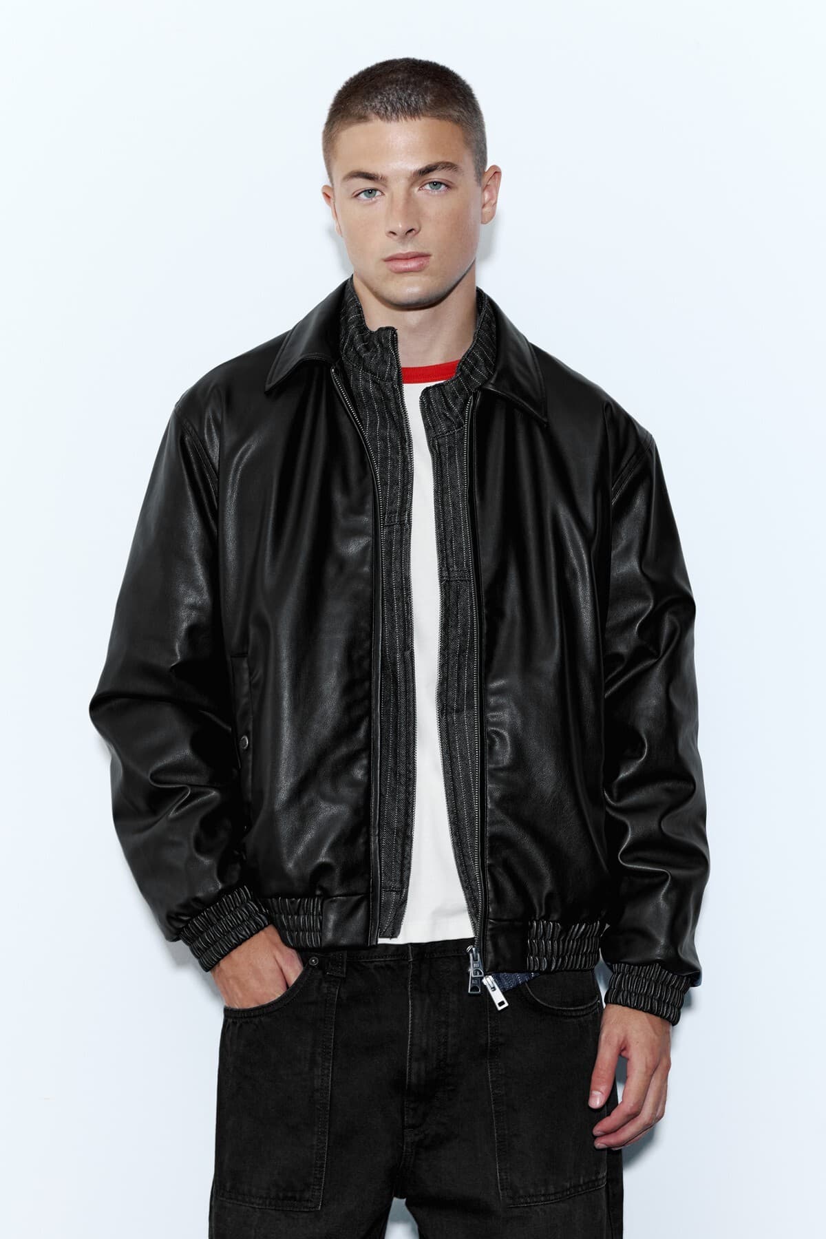ژاکت چرم مردانه Pull & Bear ساده ژاکت چرم مردانه Pull & Bear ساده
