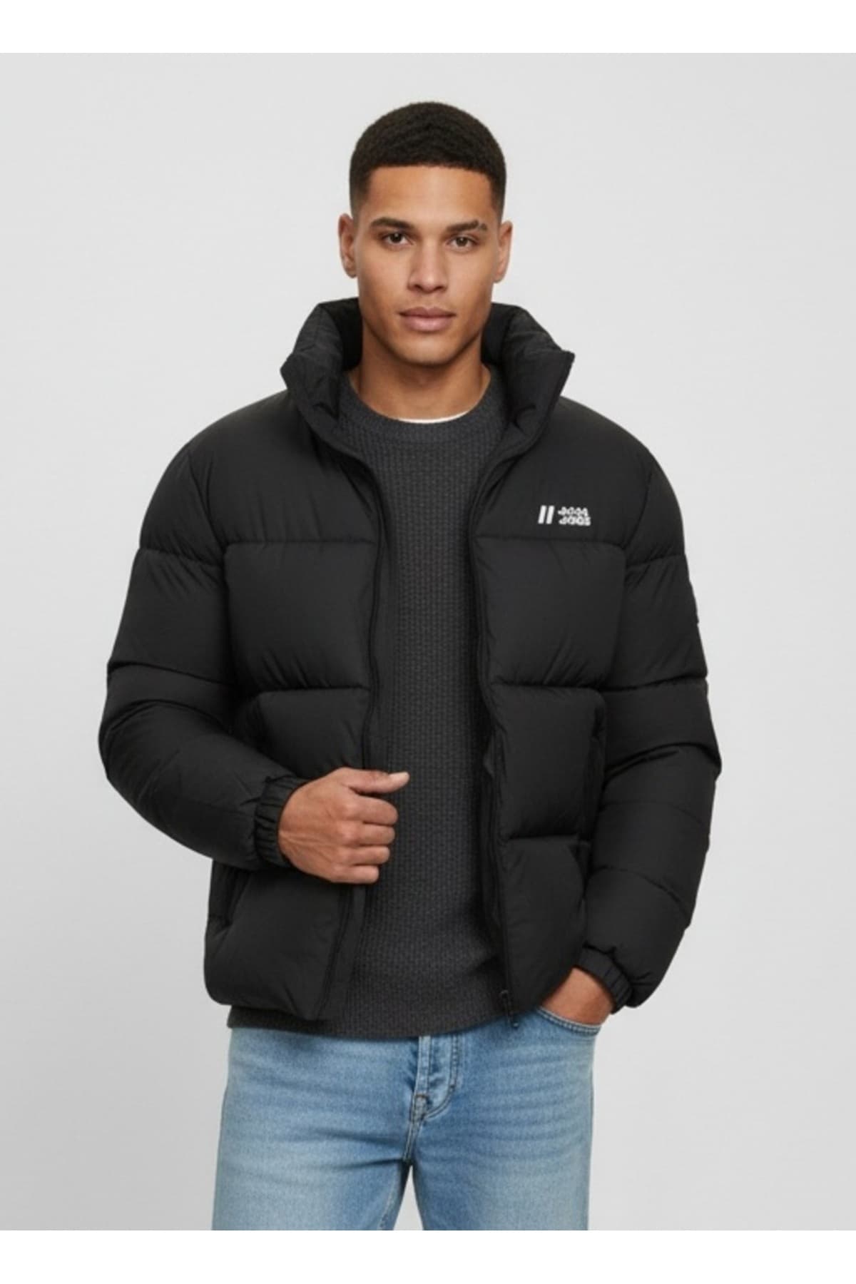 کاپشن پافر مردانه Jack & Jones یقه ایستاده Jjmax مشکی مدل 12238745 کاپشن پافر مردانه Jack & Jones یقه ایستاده Jjmax مشکی مدل 12238745