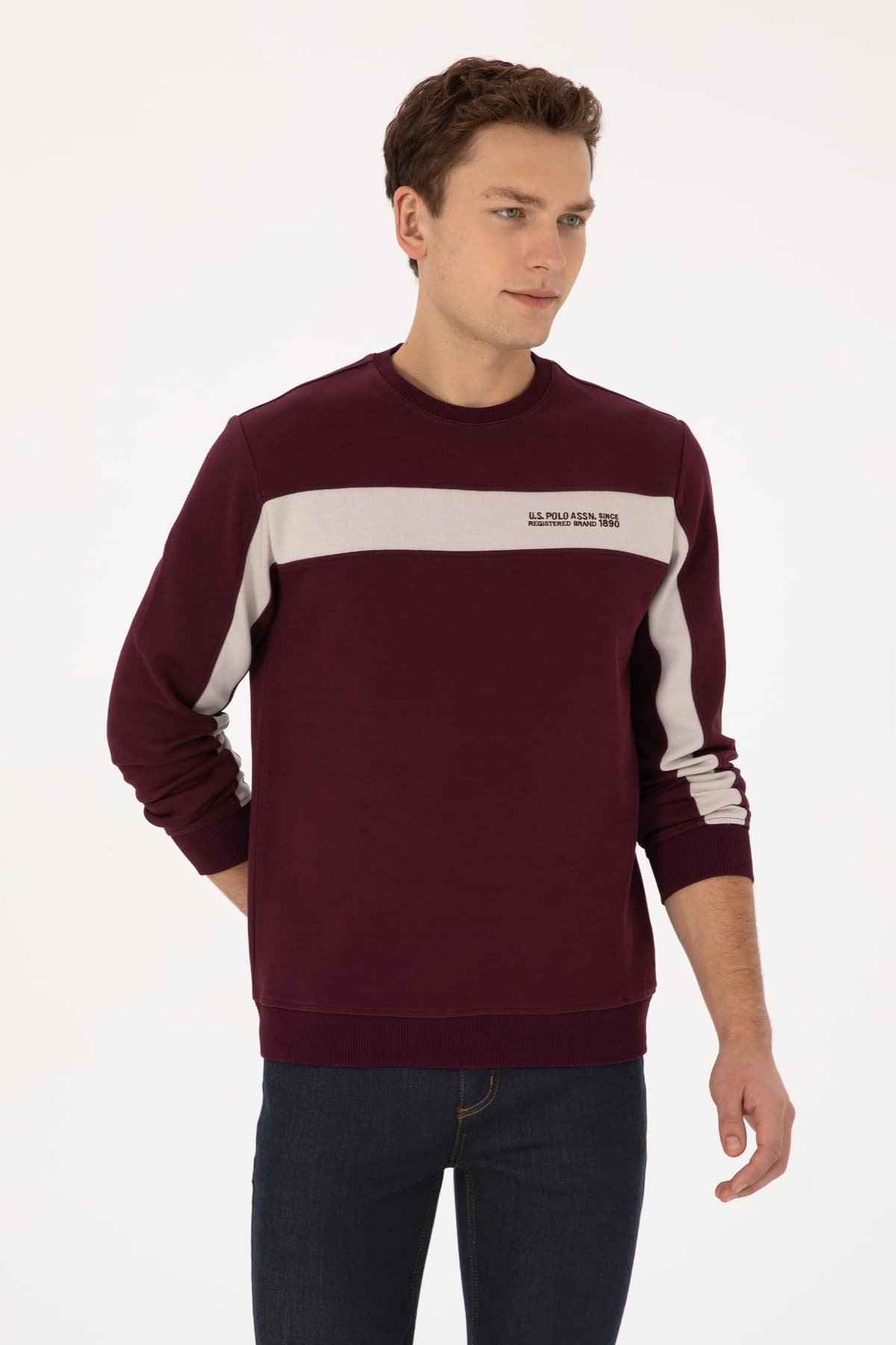 سوئیشرت مردانه U.S. Polo Assn. فیت معمولی یقه گرد زرشکی مدل 50316354-VR177 سوئیشرت مردانه U.S. Polo Assn. فیت معمولی یقه گرد زرشکی مدل 50316354-VR177