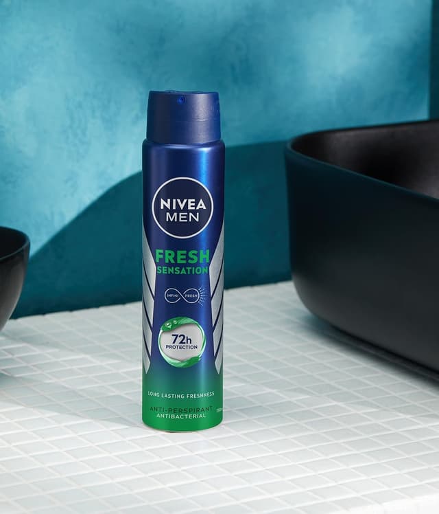 دئودورانت اسپری مردانه NIVEA مدل Fresh Sensation با محافظت ضدتعریق 72 ساعته 250 ml دئودورانت اسپری مردانه NIVEA مدل Fresh Sensation با محافظت ضدتعریق 72 ساعته 250 ml