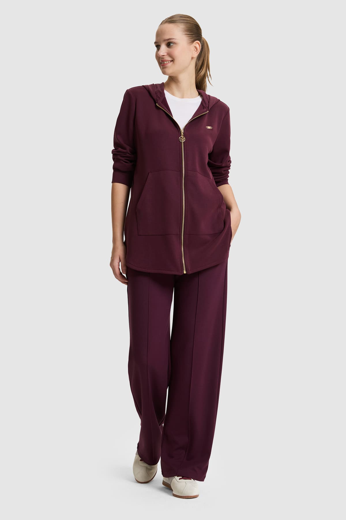 سوئیشرت زنانه U.S. Polo Assn. زرشکی مدل 50326767-VR180 سوئیشرت زنانه U.S. Polo Assn. زرشکی مدل 50326767-VR180