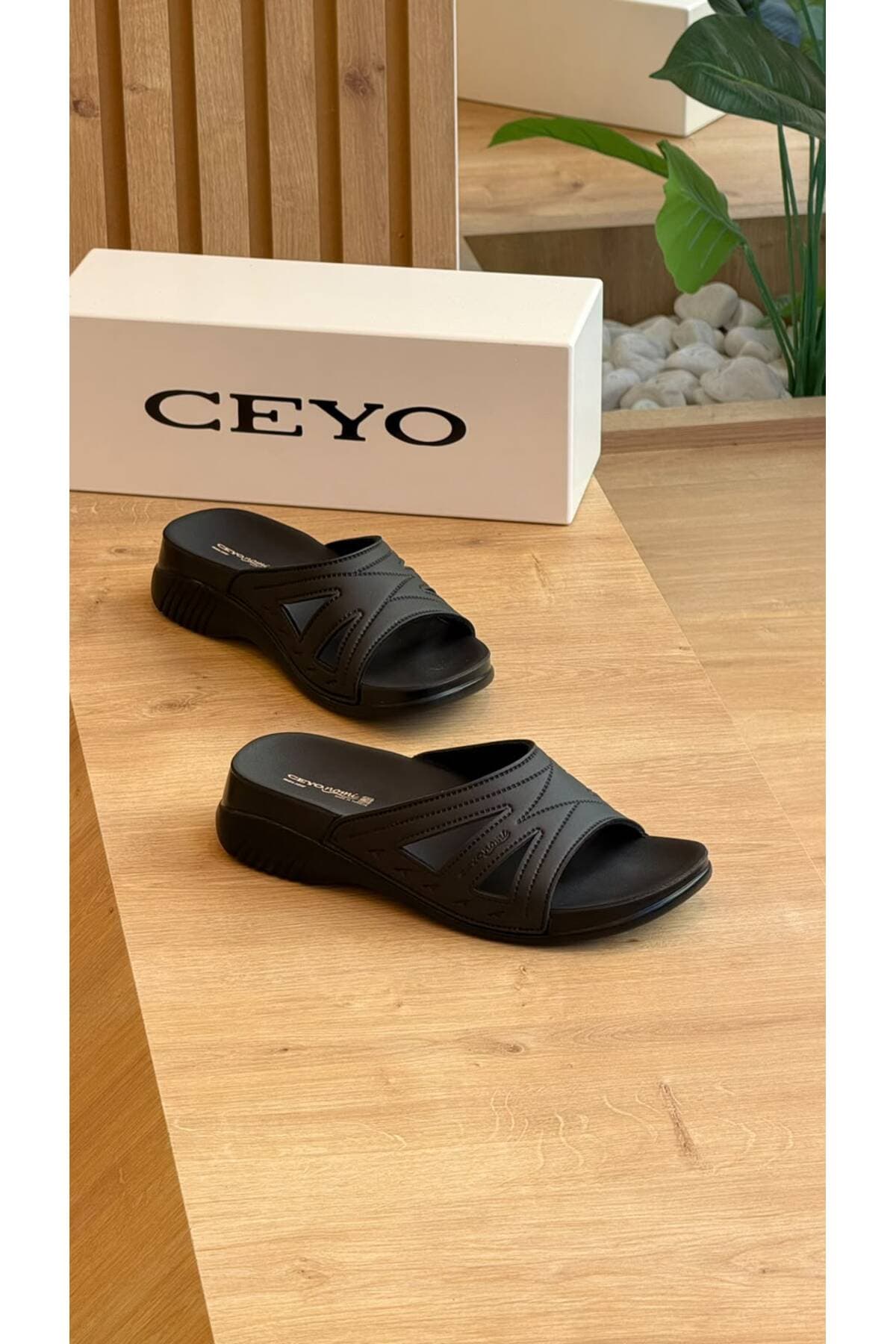 دمپایی زنانه Ceyo مدل Belıze سایز 35-40 دمپایی زنانه Ceyo مدل Belıze سایز 35-40