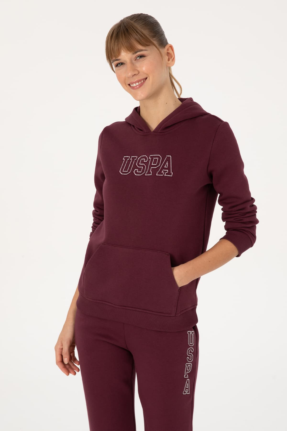 سوئیشرت زنانه U.S. Polo Assn. کلاهدار زرشکی کرکی مدل 50313566-VR177 سوئیشرت زنانه U.S. Polo Assn. کلاهدار زرشکی کرکی مدل 50313566-VR177