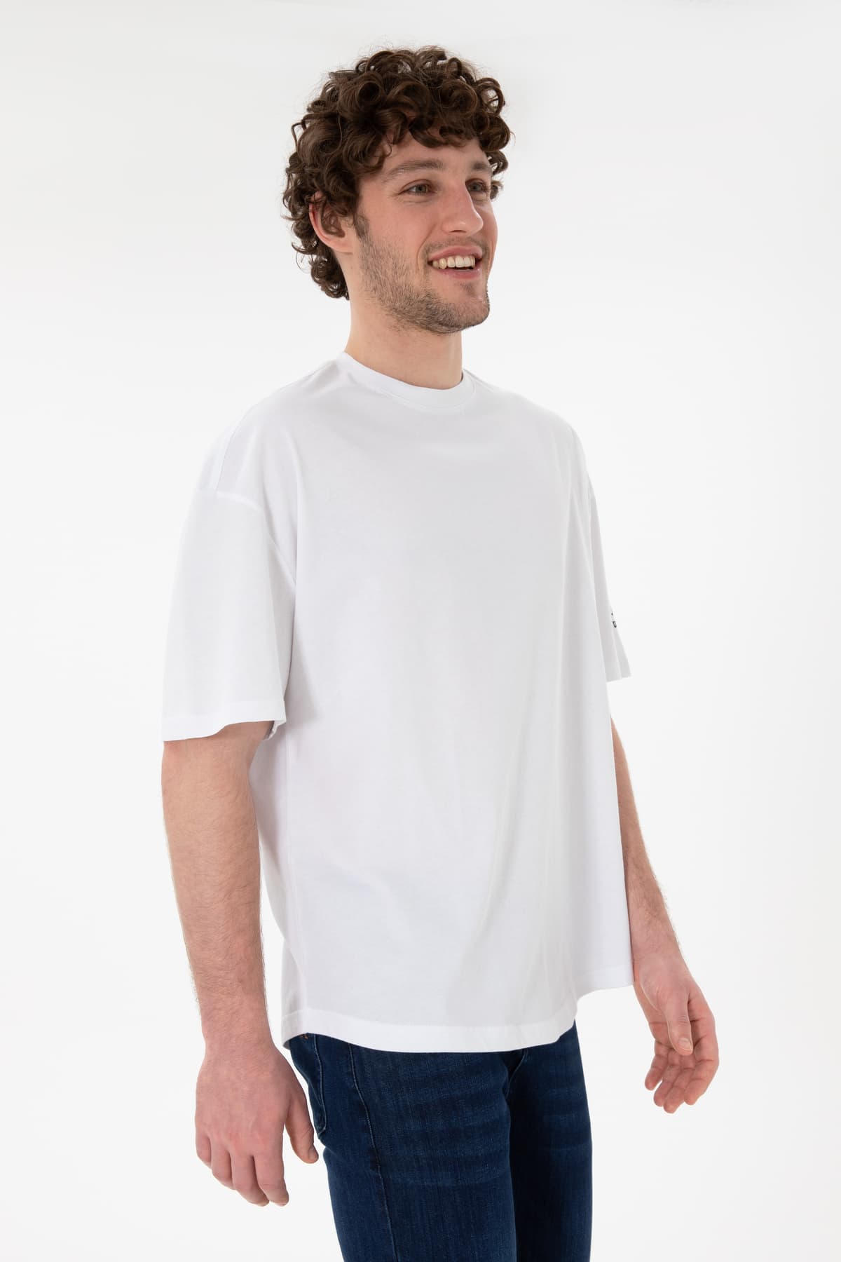 تیشرت مردانه U.S. Polo Assn. فیت بلند یقه گرد سفید ساده مدل 50305988-VR013 تیشرت مردانه U.S. Polo Assn. فیت بلند یقه گرد سفید ساده مدل 50305988-VR013