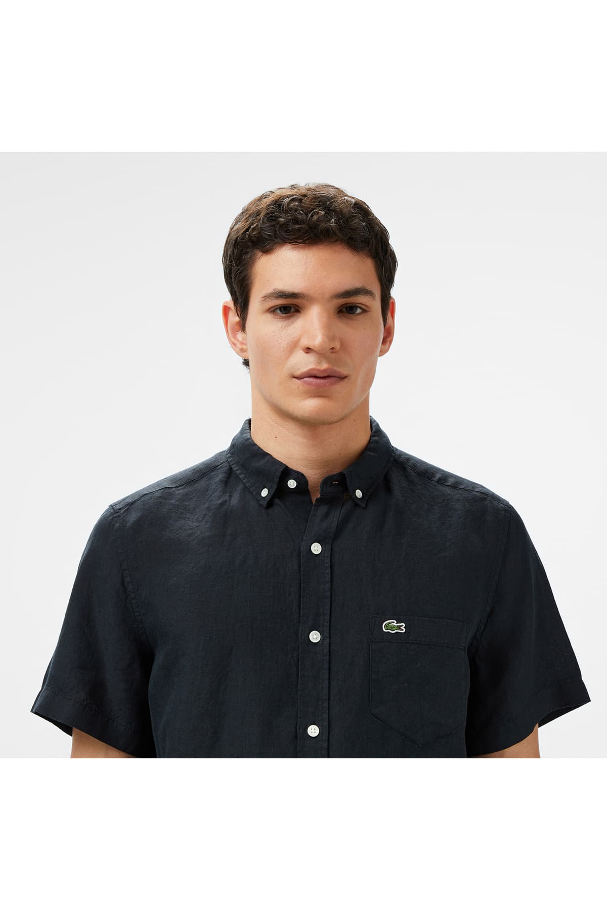 پیراهن مردانه Lacoste کتان مشکی آستین کوتاه یقه دکمهدار فیت معمولی پیراهن مردانه Lacoste کتان مشکی آستین کوتاه یقه دکمهدار فیت معمولی