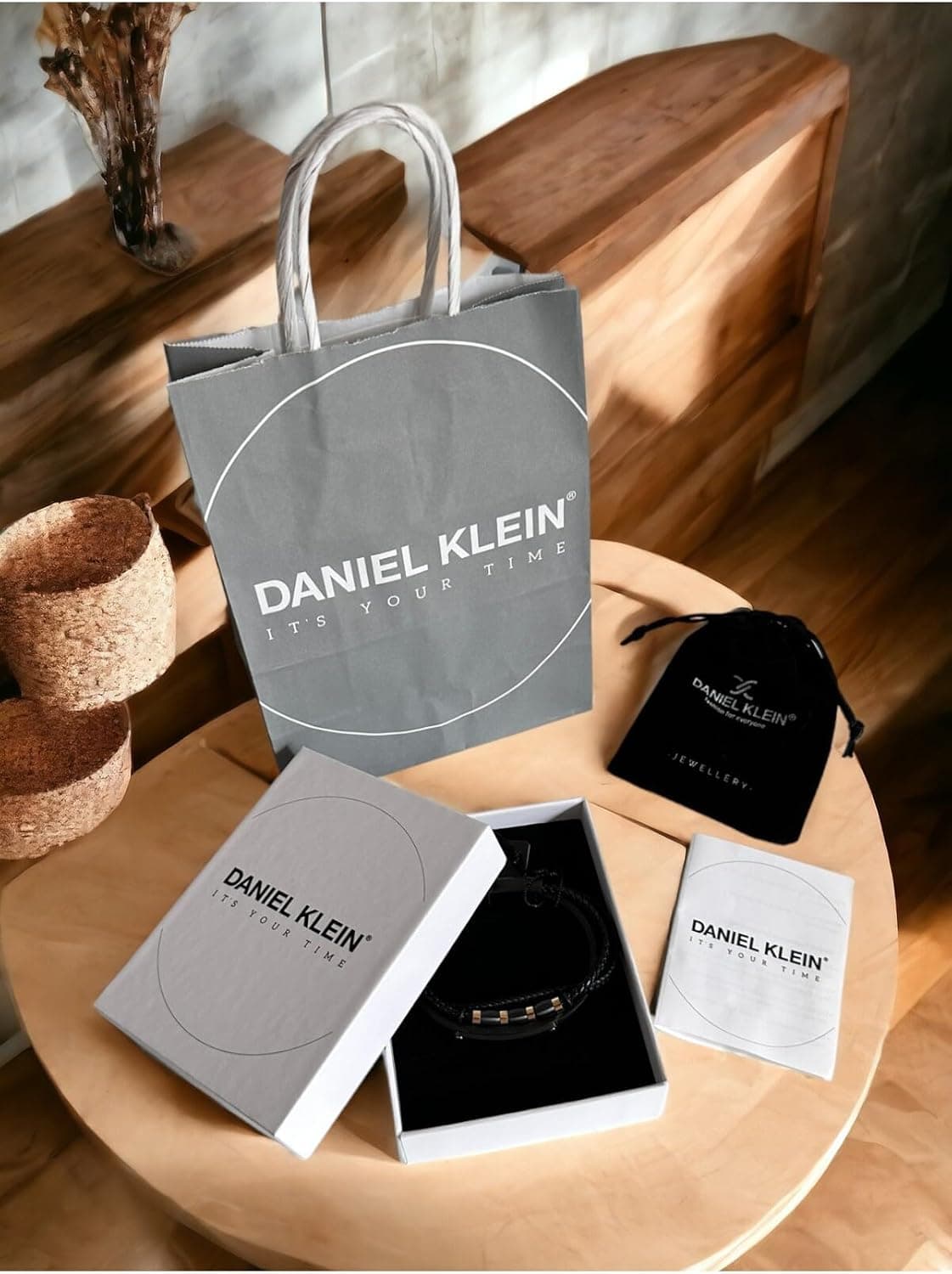دستبند مردانه Daniel Klein چرم طبیعی فولاد ضدزنگ سیاه مدل ELADKEBLK2016C2 دستبند مردانه Daniel Klein چرم طبیعی فولاد ضدزنگ سیاه مدل ELADKEBLK2016C2