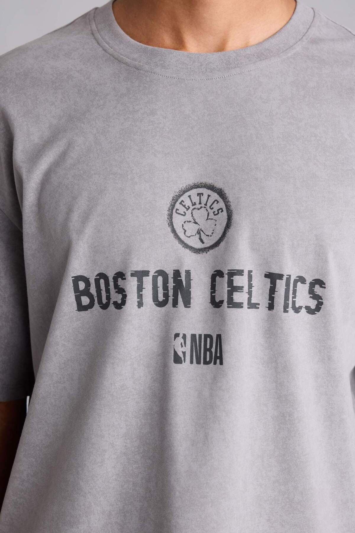 تیشرت مردانه Defacto پنبه %100 اورسایز آستین کوتاه NBA Boston Celtics مدل G0915AX26SM تیشرت مردانه Defacto پنبه %100 اورسایز آستین کوتاه NBA Boston Celtics مدل G0915AX26SM