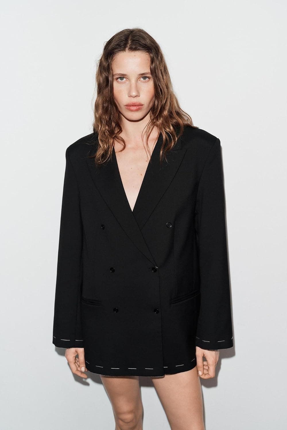 بلیزر مردانه Zara اورسایز با دوخت روی مشکی سایز XS-S بلیزر مردانه Zara اورسایز با دوخت روی مشکی سایز XS-S