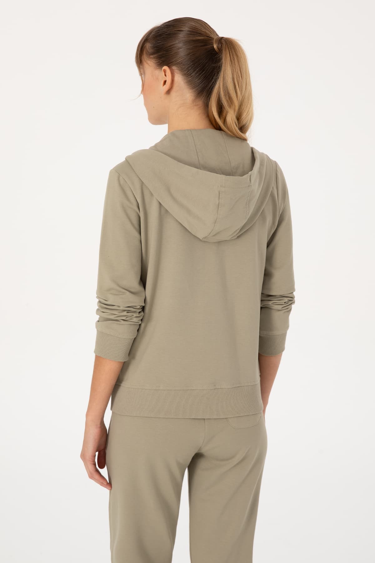 سویشرت زنانه U.S. Polo Assn. کلاهدار زیپدار خاکی روشن مدل 50313594-VR183 سویشرت زنانه U.S. Polo Assn. کلاهدار زیپدار خاکی روشن مدل 50313594-VR183
