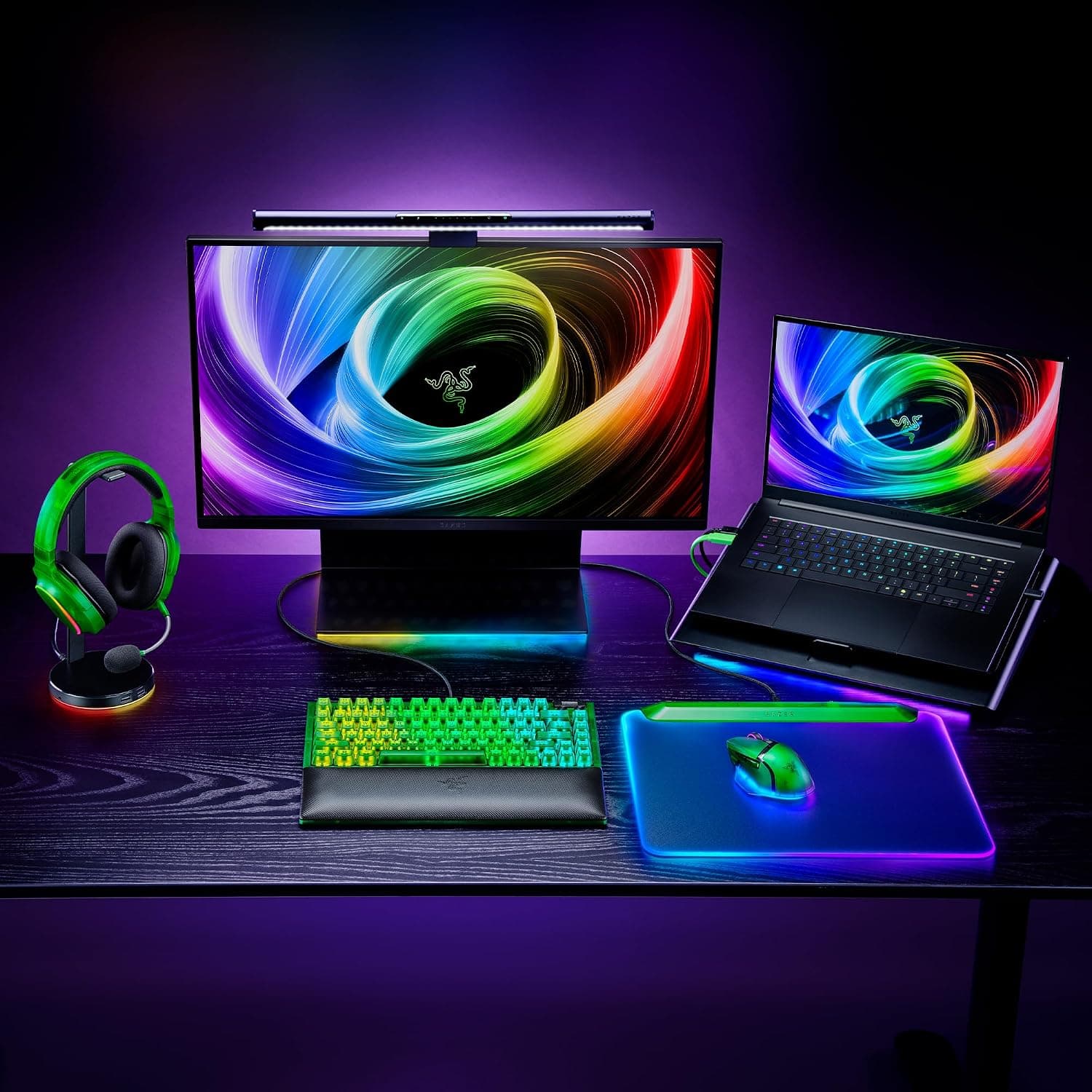 ماوس بازی بیسیم ارگونومیک RGB Razer مدل Basilisk V3 Pro 35K با چرخ 4 جهته، حسگر 35K DPI و 13 دکمه، سبز فانتوم ماوس بازی بیسیم ارگونومیک RGB Razer مدل Basilisk V3 Pro 35K با چرخ 4 جهته، حسگر 35K DPI و 13 دکمه، سبز فانتوم