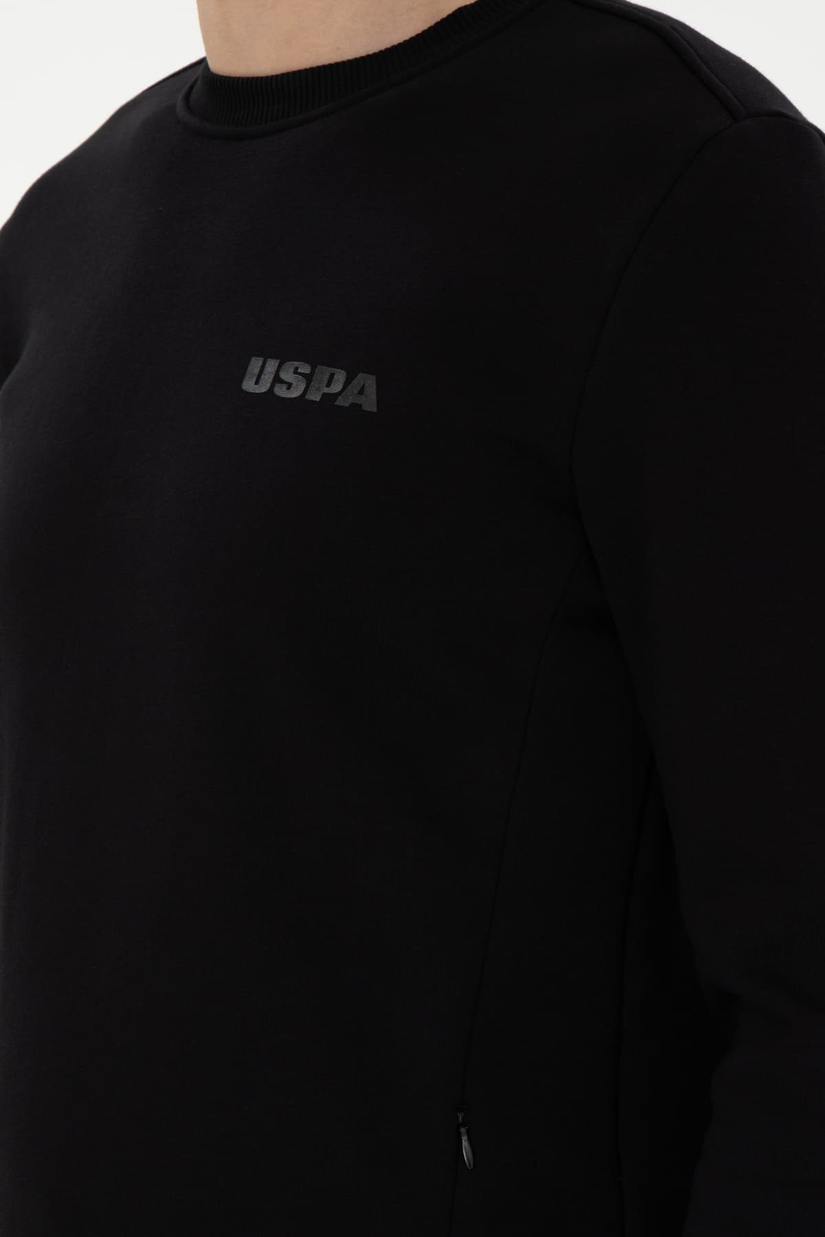 سوئیشرت مردانه U.S. Polo Assn. فیت معمولی یقه گرد مشکی مدل 50292362-VR046 سوئیشرت مردانه U.S. Polo Assn. فیت معمولی یقه گرد مشکی مدل 50292362-VR046
