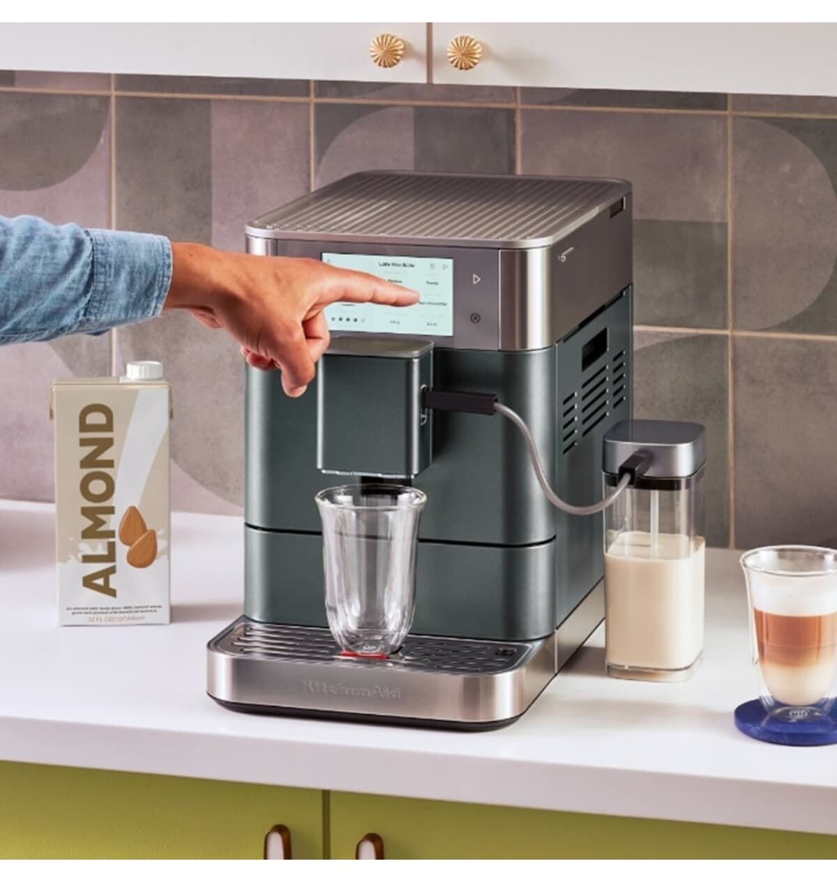 ماشین اسپرسوساز تماماتوماتیک Kitchenaid مدل KF8 5KES8558EJP رنگ ارس ماشین اسپرسوساز تماماتوماتیک Kitchenaid مدل KF8 5KES8558EJP رنگ ارس