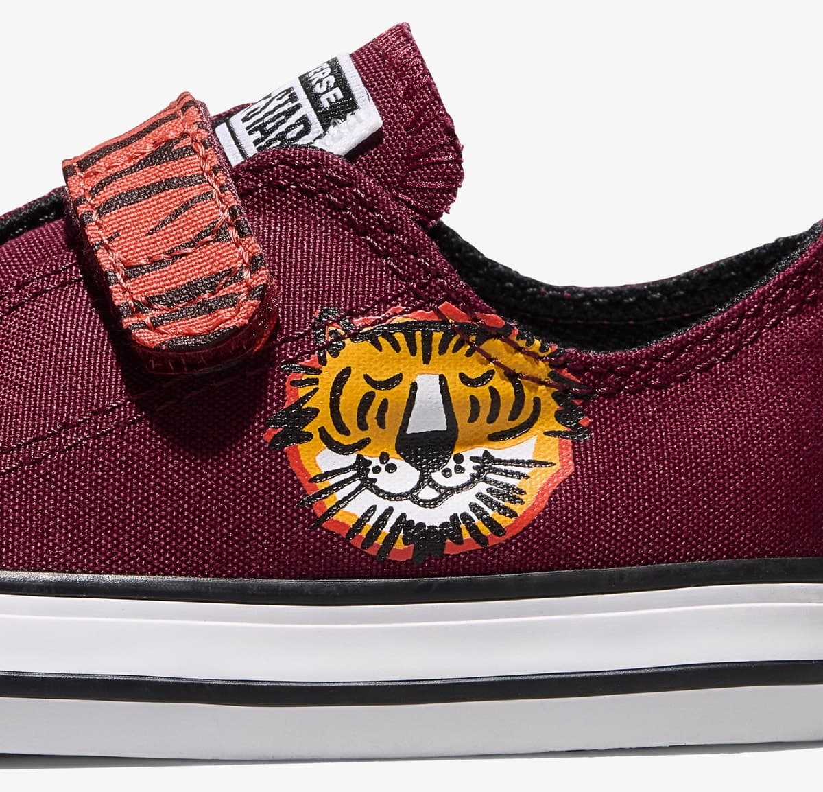 کفش کتانی بچگانه Converse Chuck Taylor All Star 2V زرشکی کفش کتانی بچگانه Converse Chuck Taylor All Star 2V زرشکی