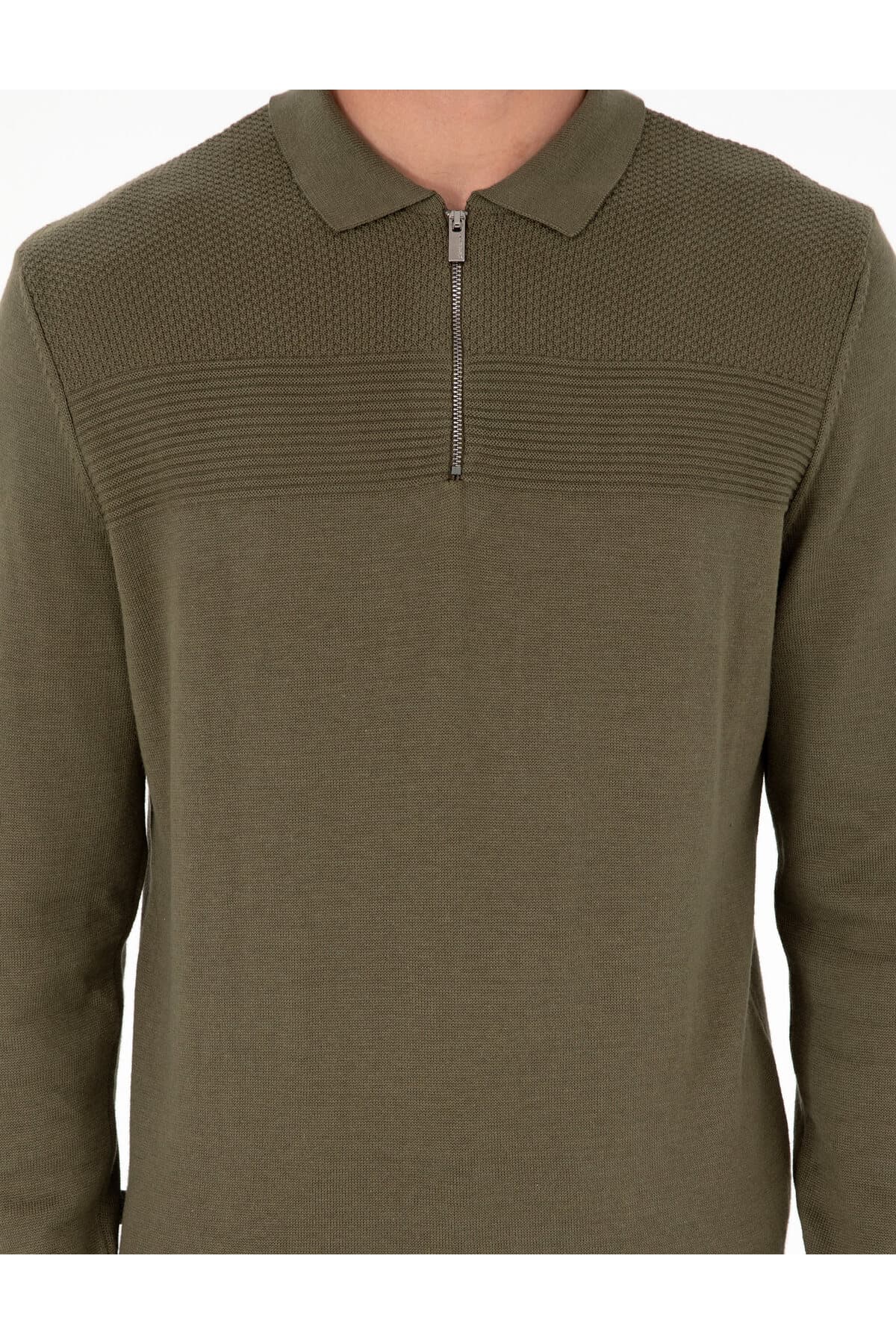 پلیور مردانه Pierre Cardin خاکی تیره Slim Fit یقه پولو زیپدار مدل 50300542-VR111 پلیور مردانه Pierre Cardin خاکی تیره Slim Fit یقه پولو زیپدار مدل 50300542-VR111