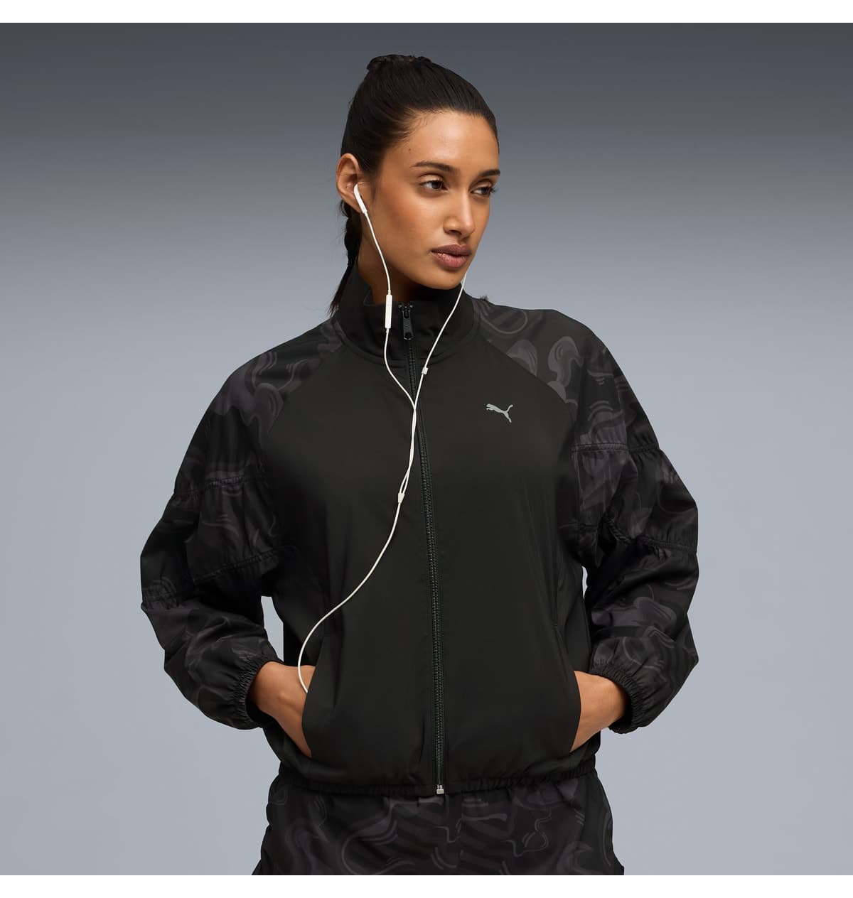 ژاکت زنانه Puma League مشکی مدل 528489-01 ژاکت زنانه Puma League مشکی مدل 528489-01