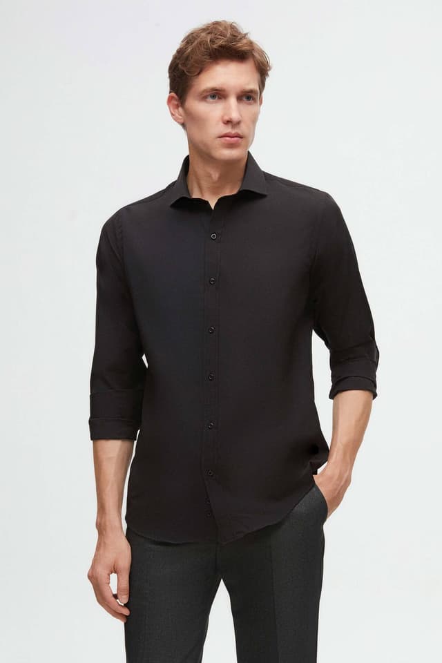 پیراهن مردانه D'S Damat Slim Fit مشکی کلاسیک یقه کراواتی آستین بلند کماتو پیراهن مردانه D'S Damat Slim Fit مشکی کلاسیک یقه کراواتی آستین بلند کماتو