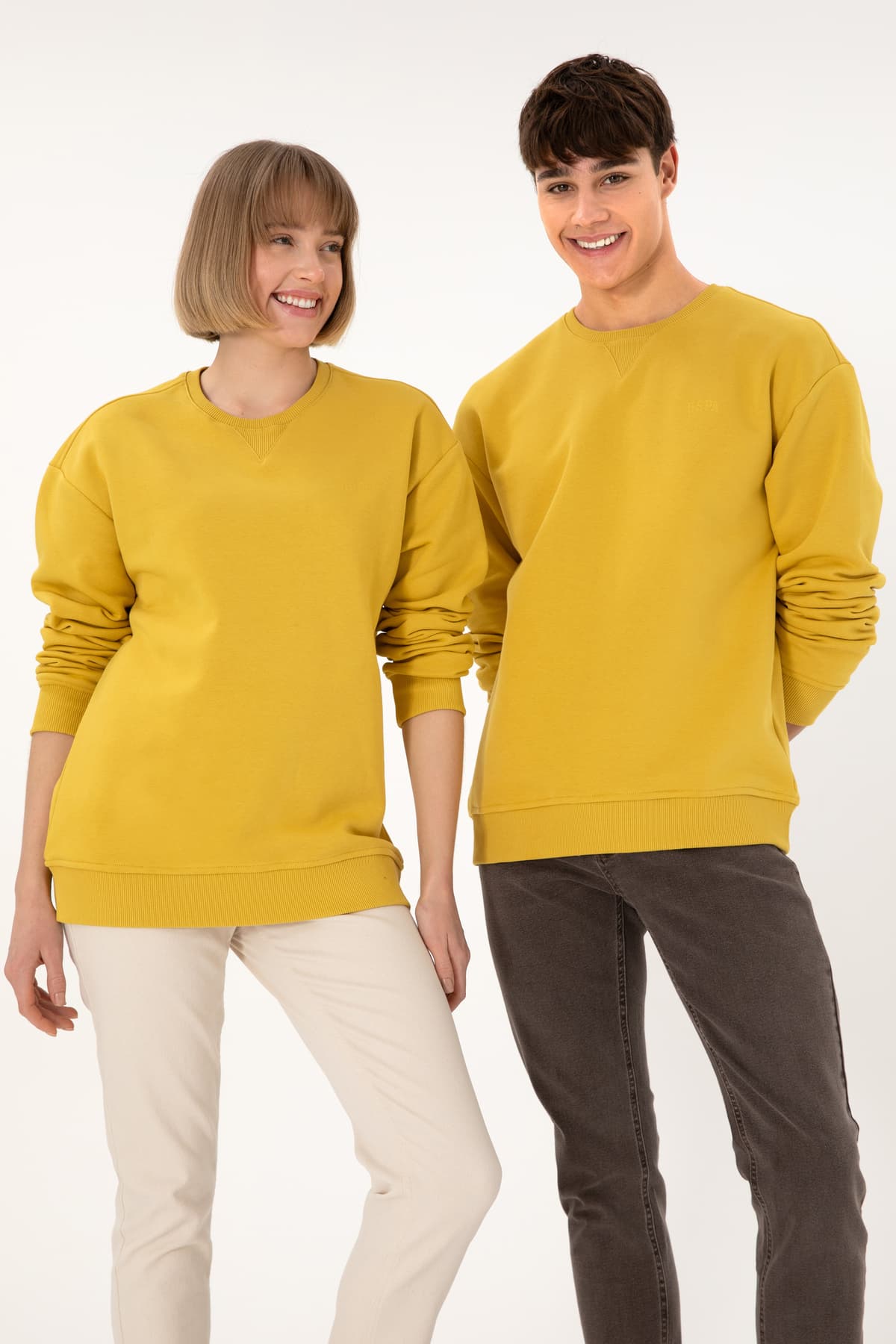 سوئیشرت مردانه U.S. Polo Assn. یقه گرد زرد بیسیک شاردون مدل 50295148-VR094 سوئیشرت مردانه U.S. Polo Assn. یقه گرد زرد بیسیک شاردون مدل 50295148-VR094