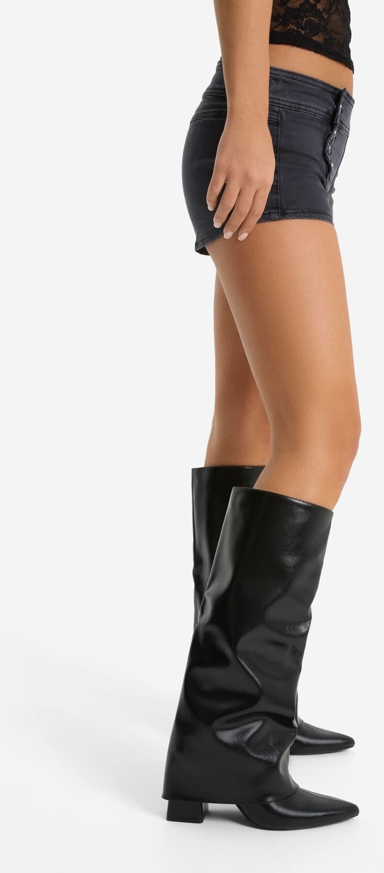 بوت زنانه Bershka پاشنهدار بوت زنانه Bershka پاشنهدار