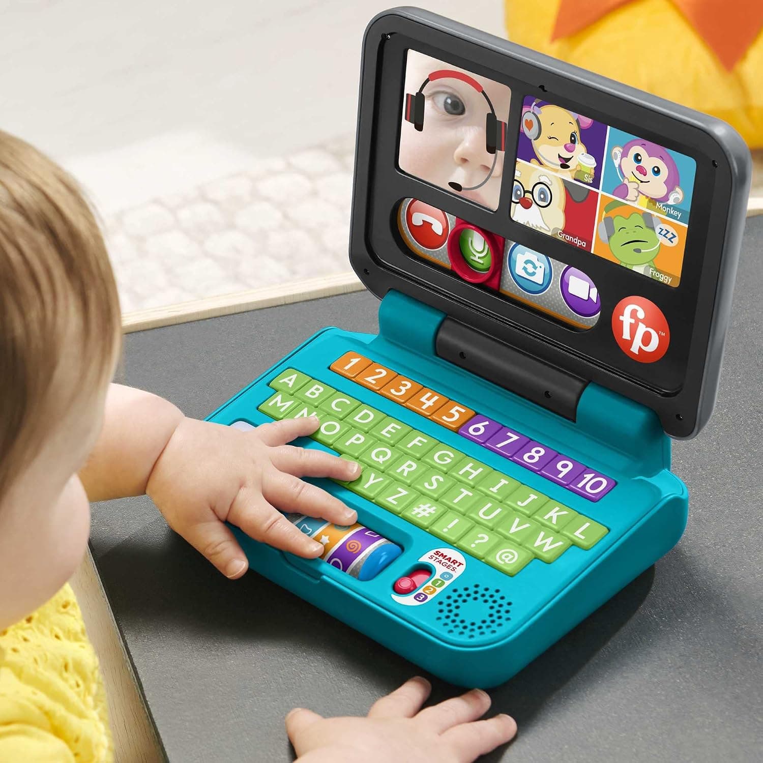اسباببازی الکترونیکی کامپیوتر آموزشی Fisher-Price به زبان ترکی مدل HHH08 اسباببازی الکترونیکی کامپیوتر آموزشی Fisher-Price به زبان ترکی مدل HHH08