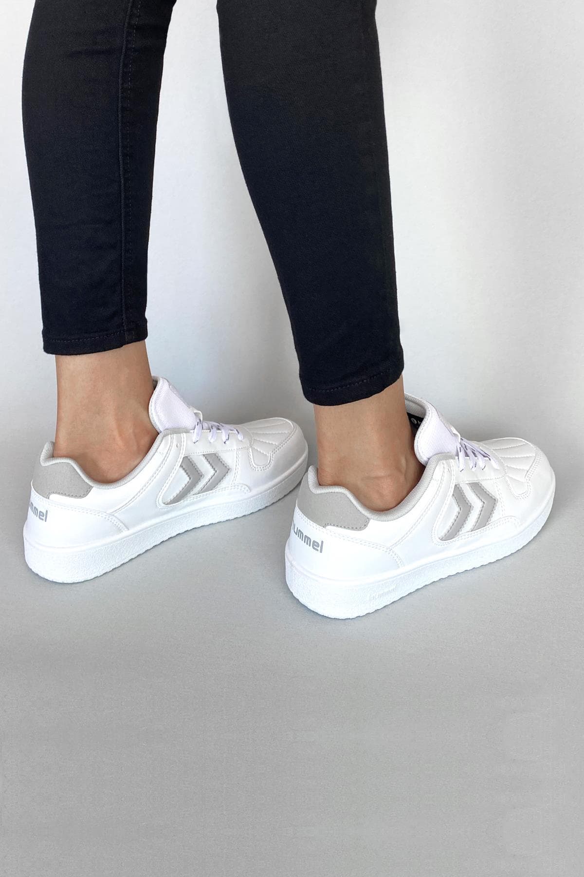 کفش ورزشی یونیسکس hummel Court 1990 مدل 900828-9001 کفش ورزشی یونیسکس hummel Court 1990 مدل 900828-9001