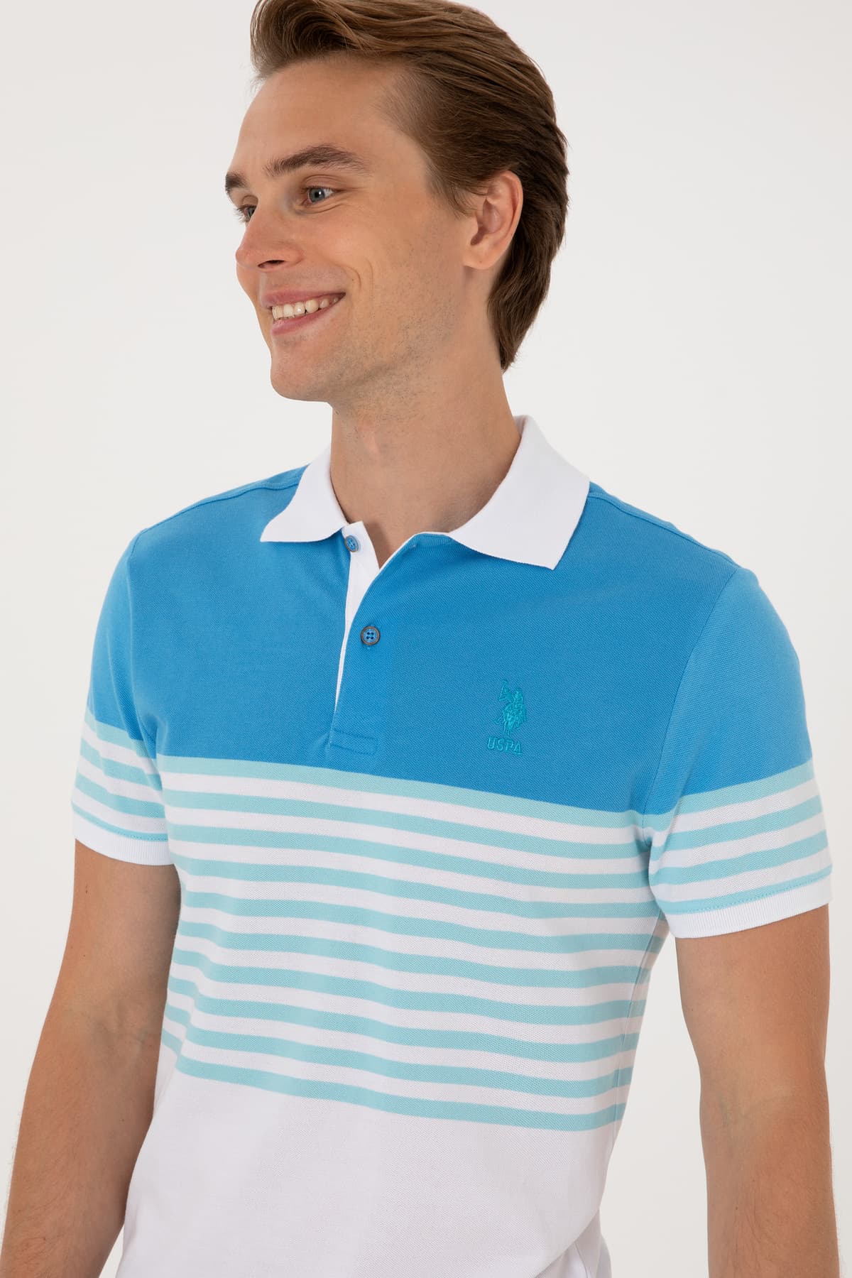 تیشرت مردانه U.S. Polo Assn. فیت معمولی یقه پولو فیروزهای مدل 50300063-VR093 تیشرت مردانه U.S. Polo Assn. فیت معمولی یقه پولو فیروزهای مدل 50300063-VR093