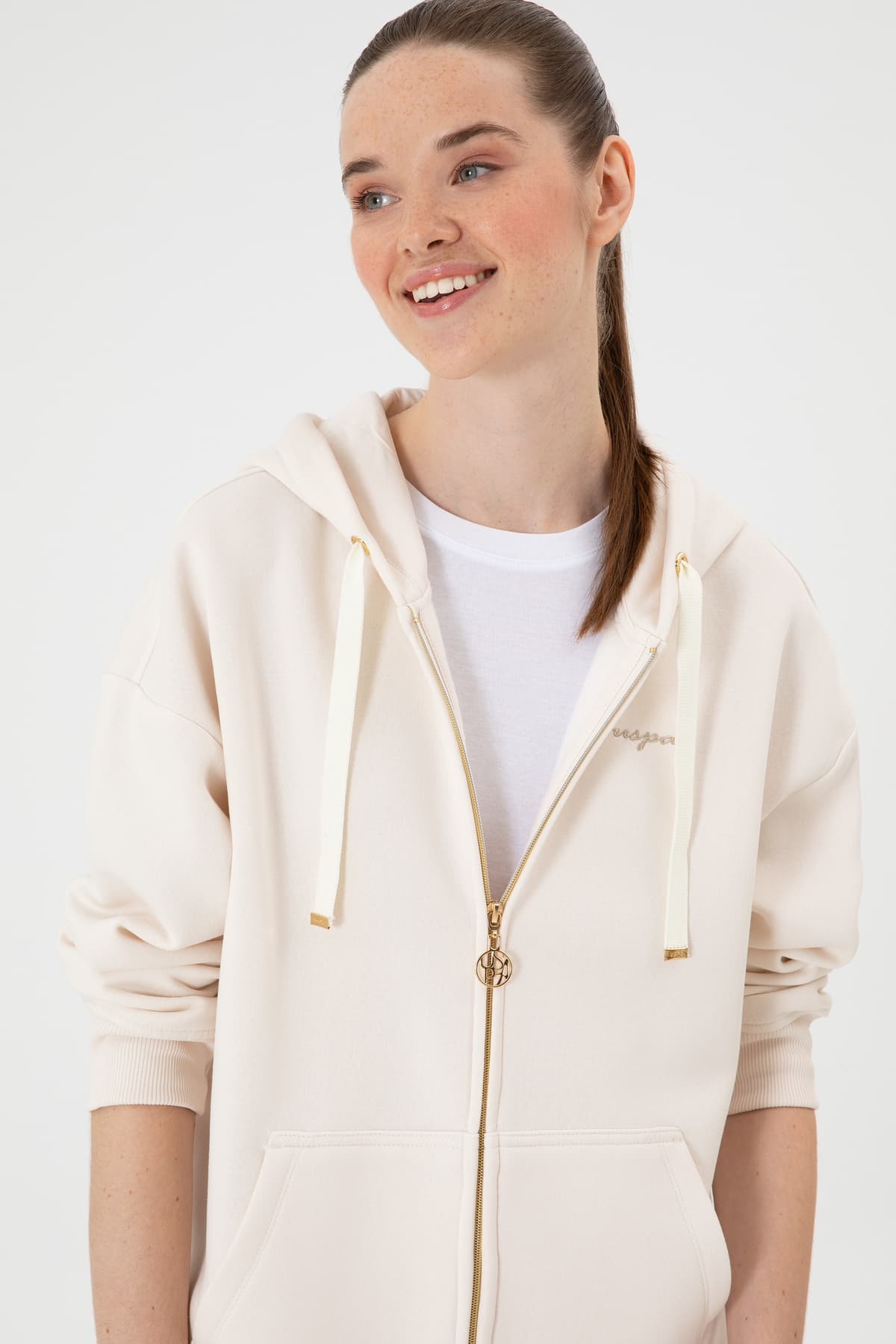 سویشرت زنانه U.S. Polo Assn. کلاهدار شاردون کرمی مدل 50314130-VR071 سویشرت زنانه U.S. Polo Assn. کلاهدار شاردون کرمی مدل 50314130-VR071