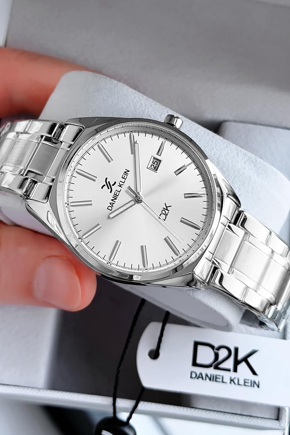 ساعت مردانه Daniel Klein ضدآب 3 ATM بند فولادی نقرهای مدل DKE2056C6 ساعت مردانه Daniel Klein ضدآب 3 ATM بند فولادی نقرهای مدل DKE2056C6