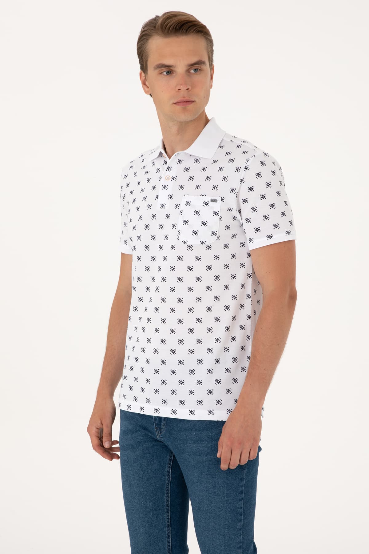 تیشرت مردانه U.S. Polo Assn. فیت معمولی سفید یقه پولو مدل 50300379-VR013 تیشرت مردانه U.S. Polo Assn. فیت معمولی سفید یقه پولو مدل 50300379-VR013