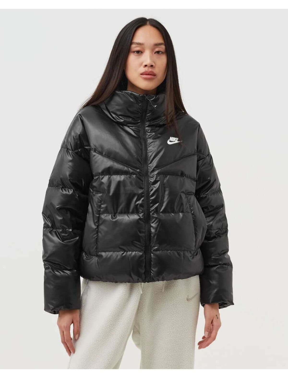 مونت زنانه Nike Therma-FIT City Series فول زیپ مدل DH4079-010 مونت زنانه Nike Therma-FIT City Series فول زیپ مدل DH4079-010