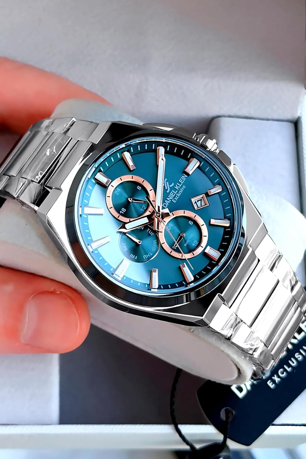 ساعت مردانه Daniel Klein کوردون فولادی صفحه آبی تقویمدار 3 ATM ضد آب ساعت مردانه Daniel Klein کوردون فولادی صفحه آبی تقویمدار 3 ATM ضد آب