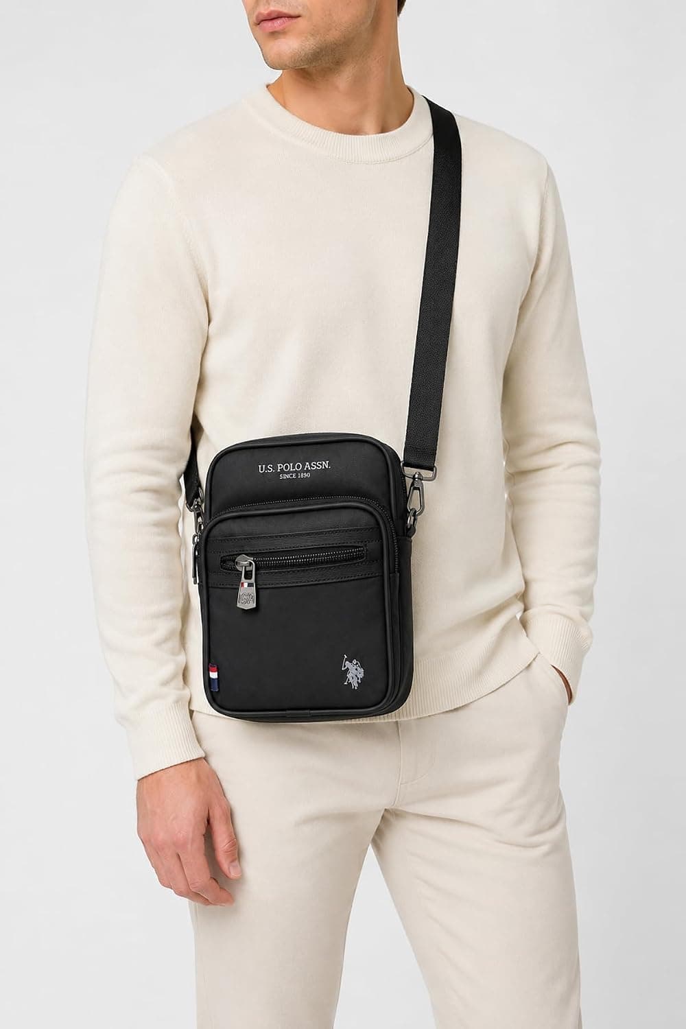 کیف مردانه کراس بادی U.S. POLO ASSN. مشکی مدل 26036 کیف مردانه کراس بادی U.S. POLO ASSN. مشکی مدل 26036