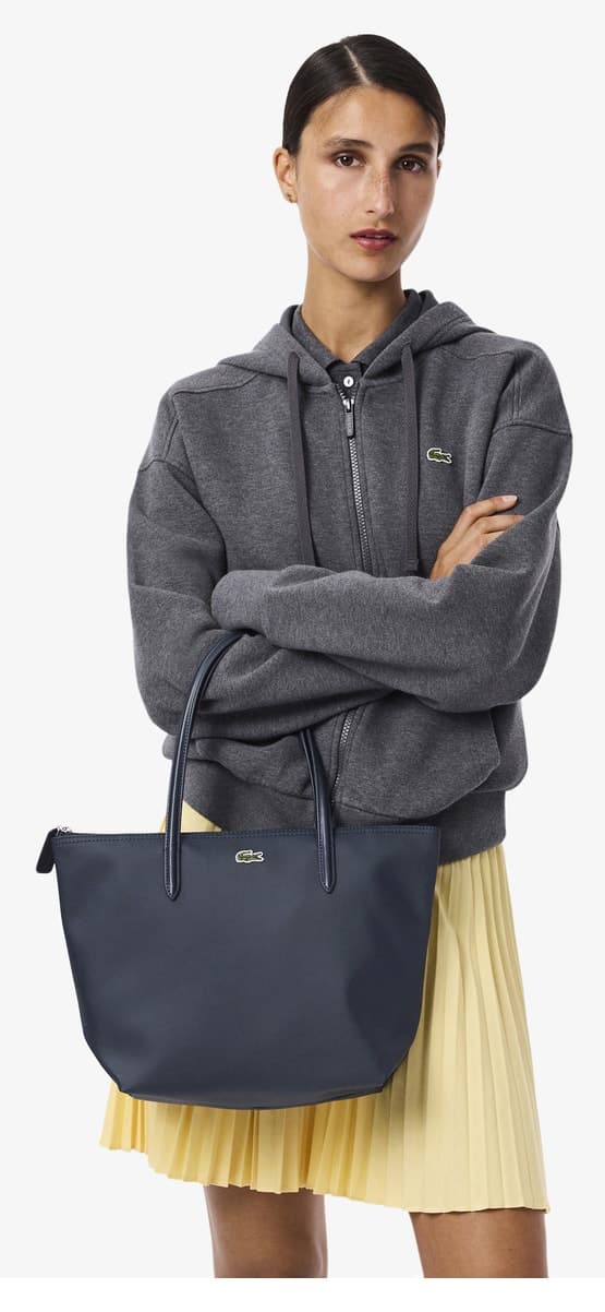 کیف دوشی کوچک زنانه Lacoste سرمهای مدل L.12.12 کیف دوشی کوچک زنانه Lacoste سرمهای مدل L.12.12