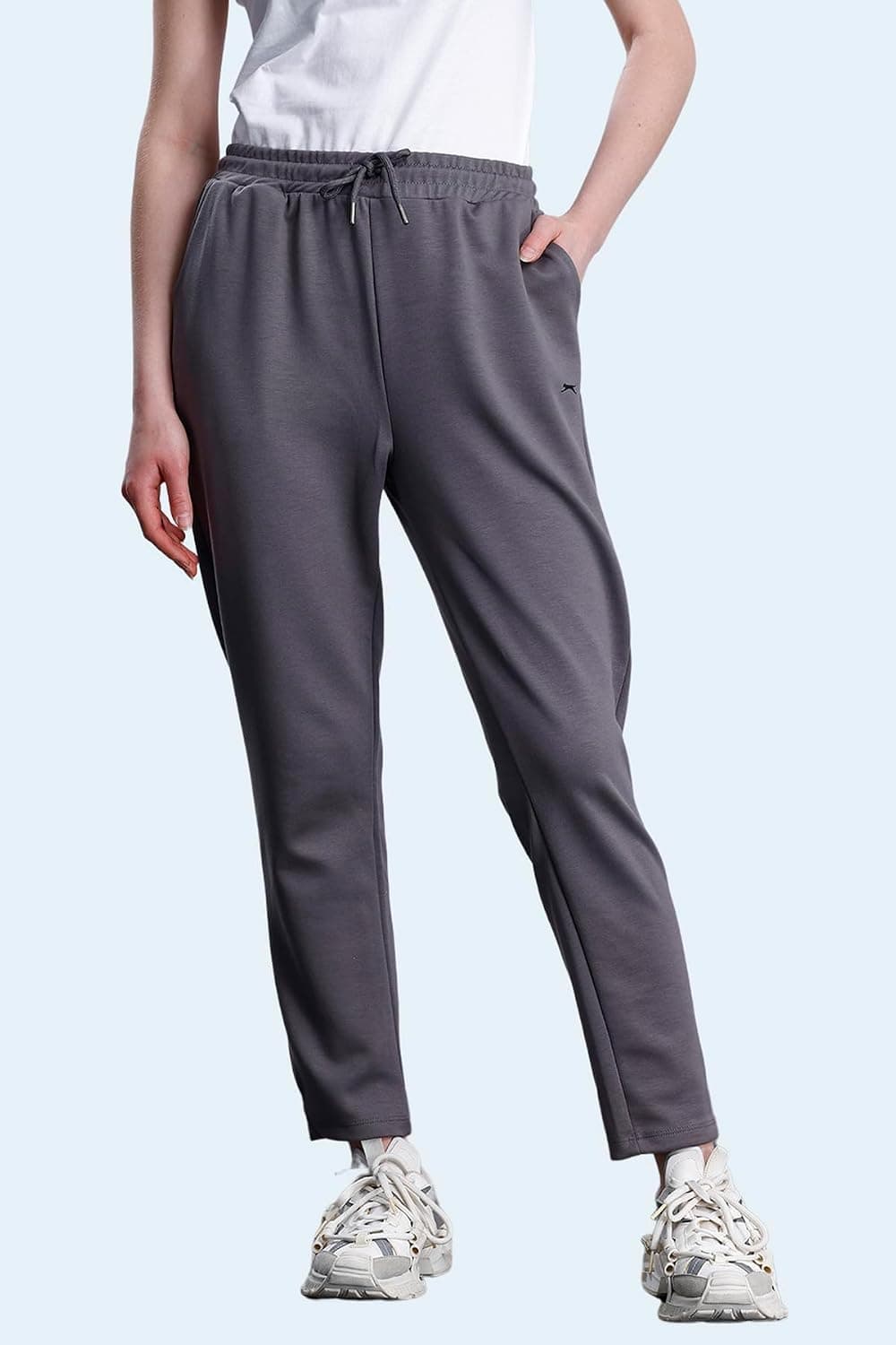 شلوار ورزشی زنانه Slazenger جیبدار خاکستری تیره مدل VELAR I شلوار ورزشی زنانه Slazenger جیبدار خاکستری تیره مدل VELAR I