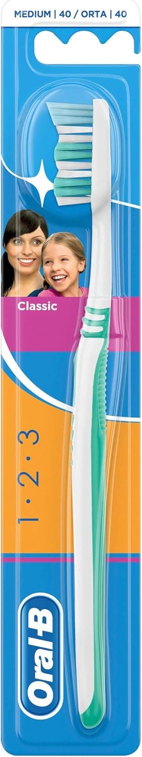 مسواک Oral-B Classic با برس متوسط در رنگهای متنوع مسواک Oral-B Classic با برس متوسط در رنگهای متنوع