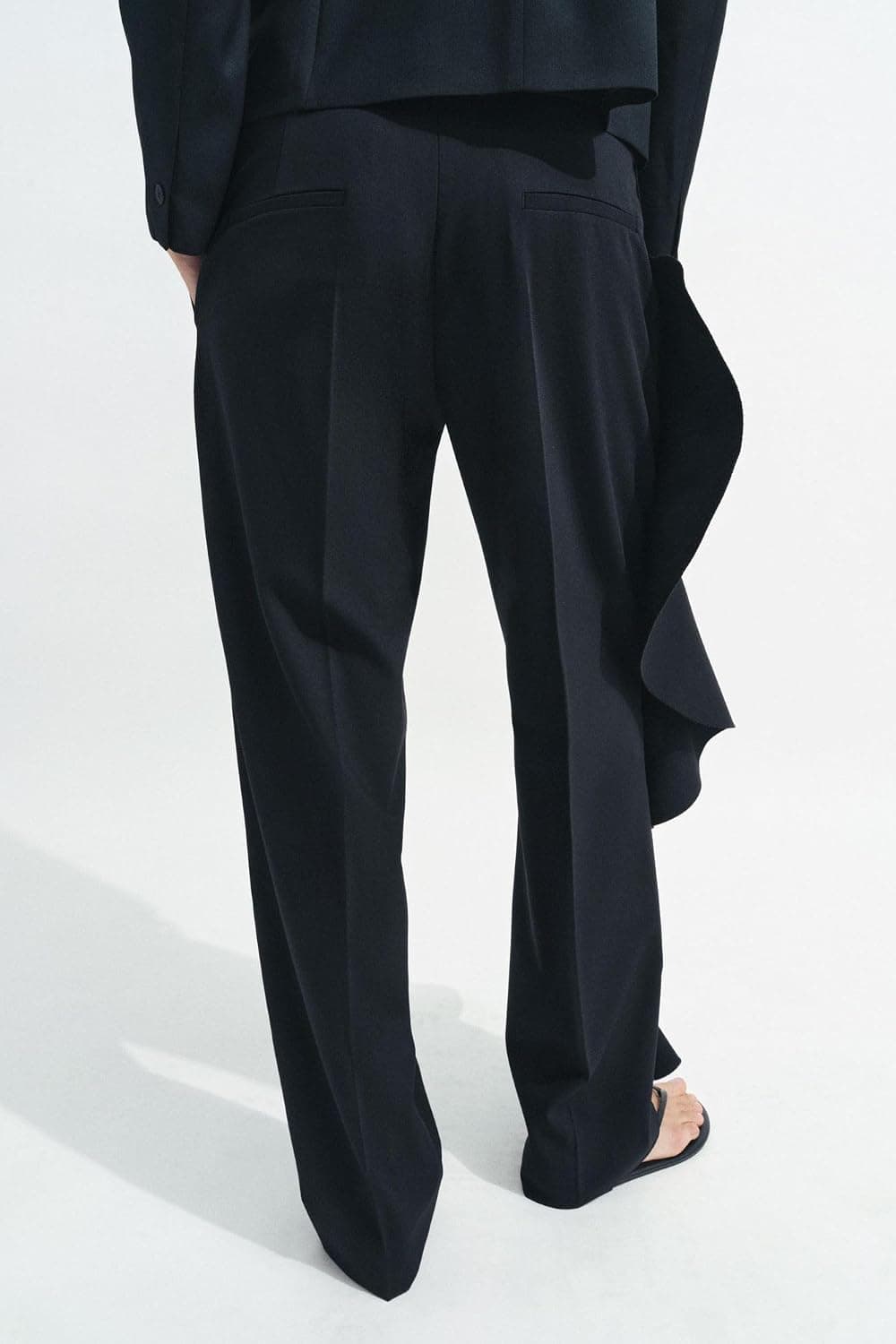 شلوار زنانه Zara ZW Collection ولاندار مشکی سایز M شلوار زنانه Zara ZW Collection ولاندار مشکی سایز M