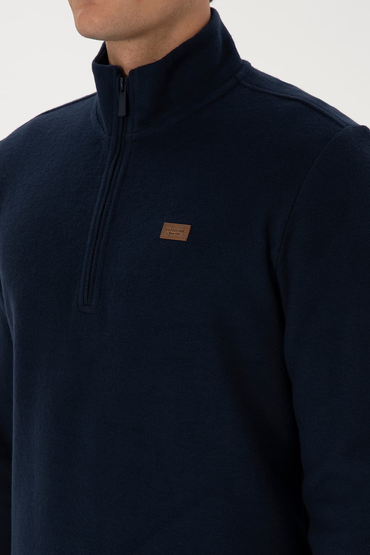 سویشرت مردانه U.S. Polo Assn. یقه پولو نیمزیپ داخل کرکدار سرمهای فیت معمولی مدل 50313802-VR033 سویشرت مردانه U.S. Polo Assn. یقه پولو نیمزیپ داخل کرکدار سرمهای فیت معمولی مدل 50313802-VR033