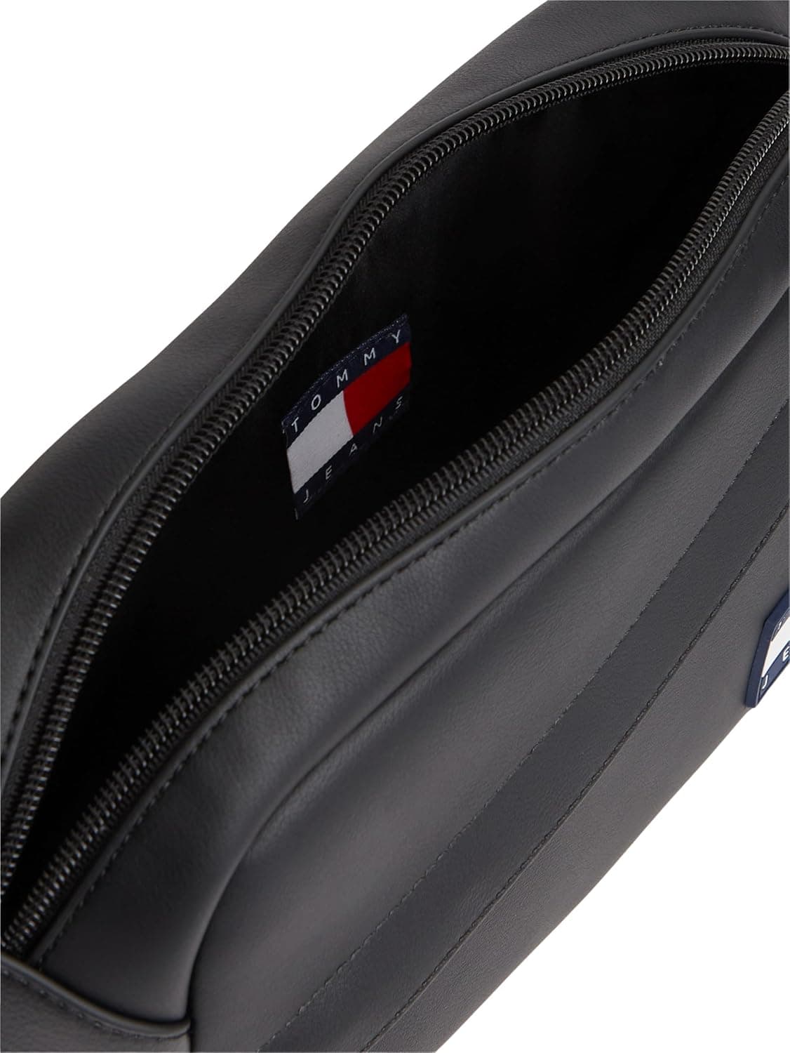 کیف کمری مردانه Tommy Jeans مشکی مدل TJM DAILY PU BUMBAG OS کیف کمری مردانه Tommy Jeans مشکی مدل TJM DAILY PU BUMBAG OS