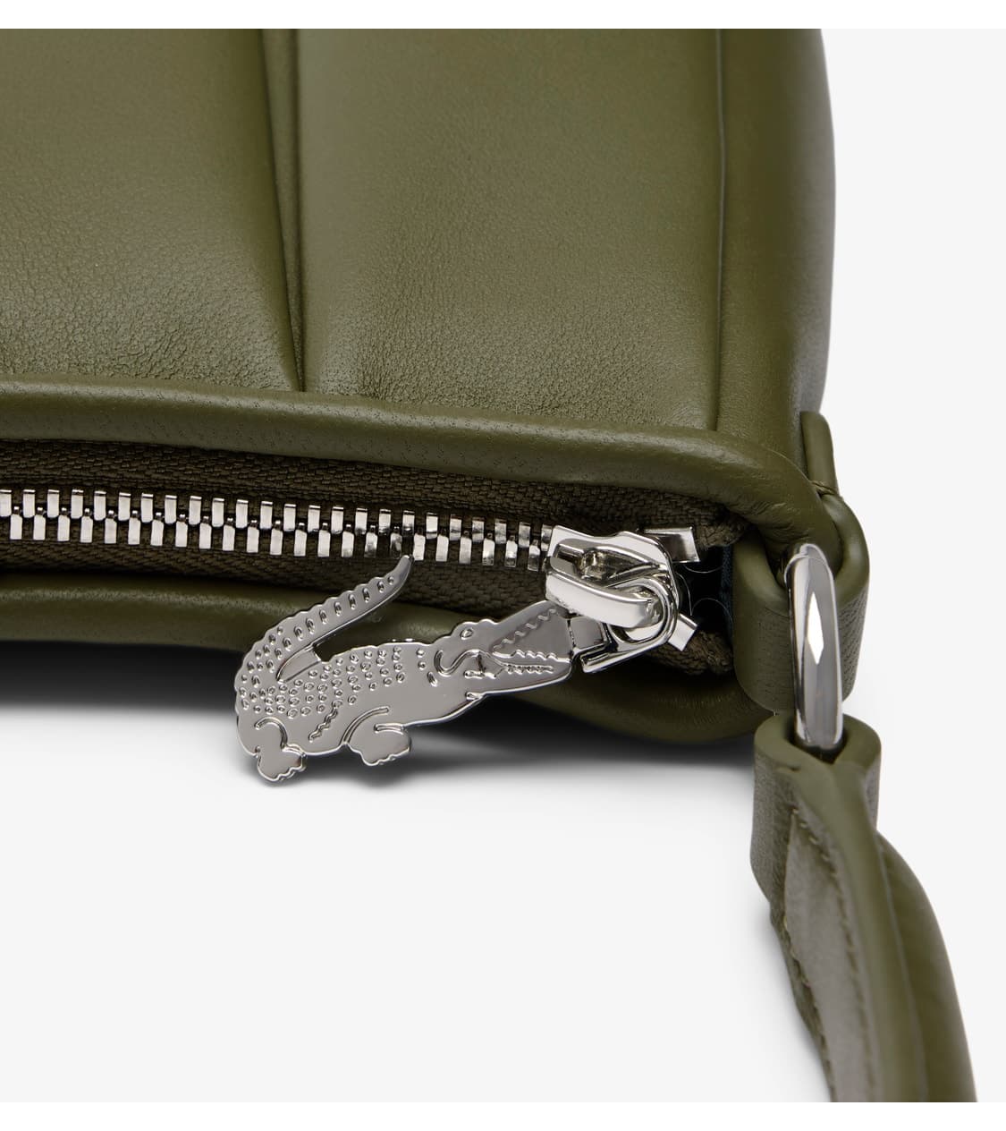 کیف دوشی زنانه Lacoste چرمی خاکی مدل Lenglen Medium کیف دوشی زنانه Lacoste چرمی خاکی مدل Lenglen Medium