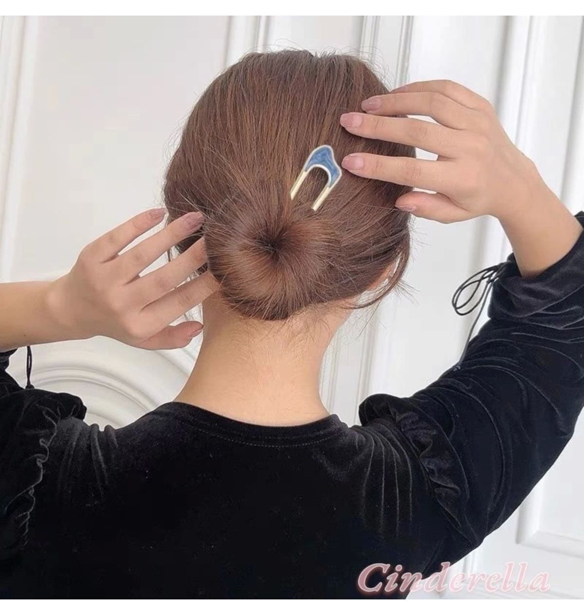گیره مو زنانه Cinderella فلزی با تزئین صدف مدل Kıvrımlı گیره مو زنانه Cinderella فلزی با تزئین صدف مدل Kıvrımlı