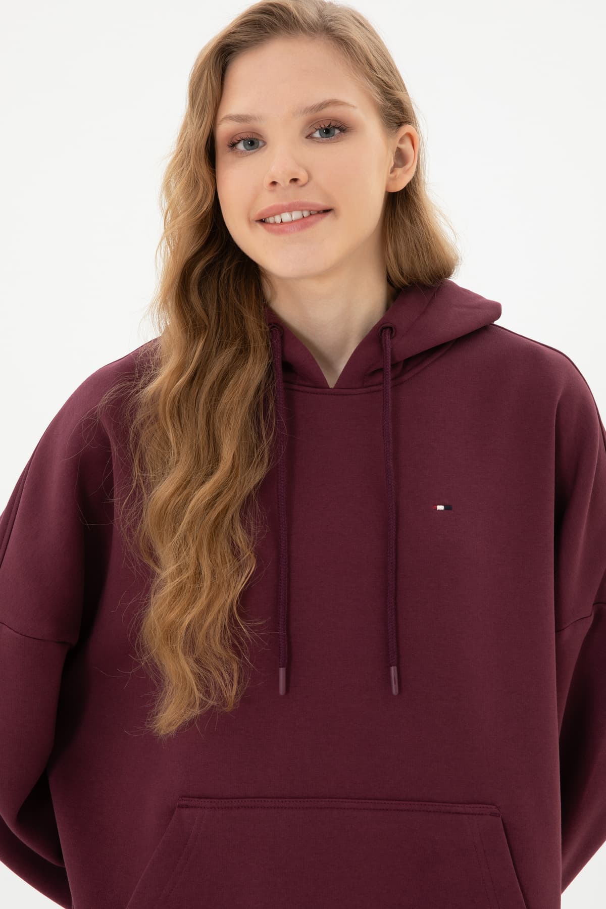 سوئیشرت زنانه U.S. Polo Assn. زرشکی با کلاه شاردون مدل 50313567-VR177 سوئیشرت زنانه U.S. Polo Assn. زرشکی با کلاه شاردون مدل 50313567-VR177