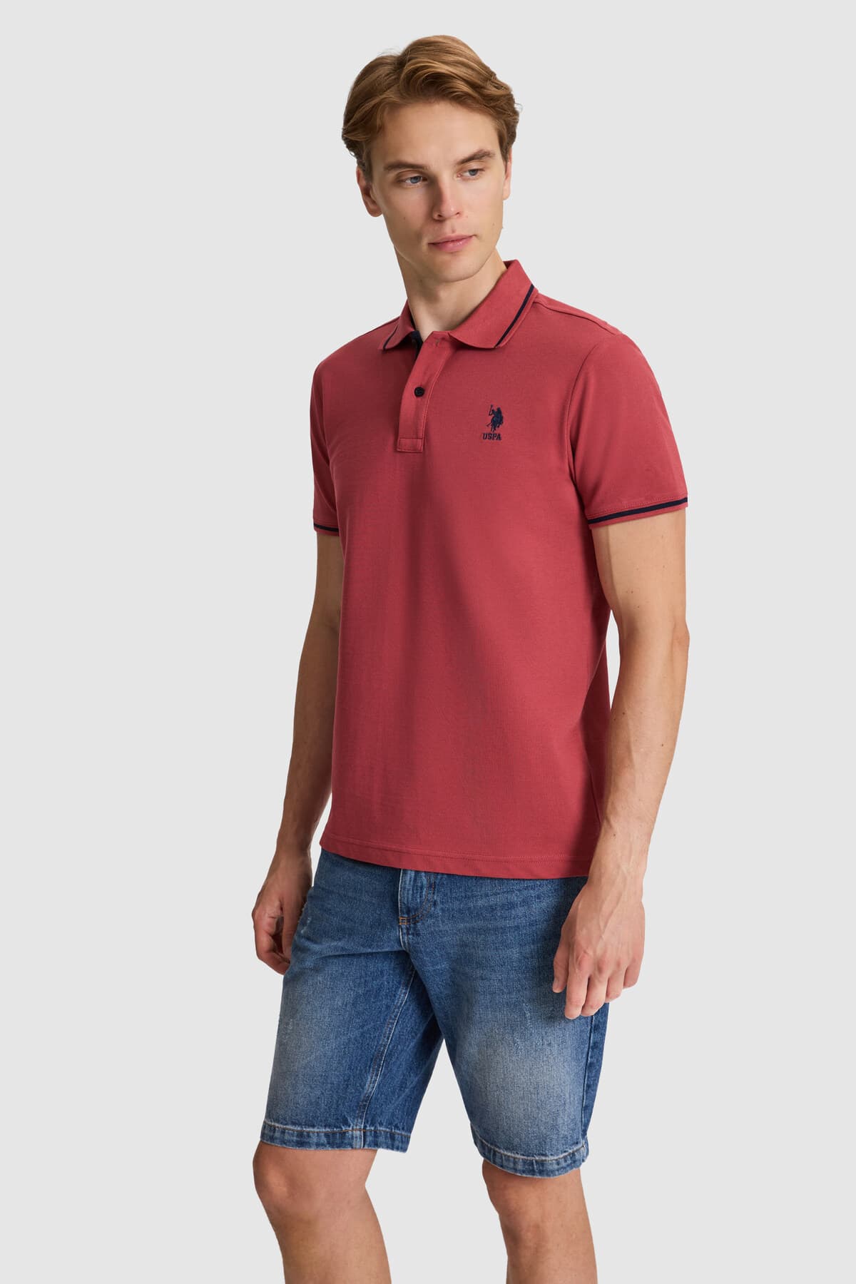 تیشرت مردانه یقهپولو U.S. Polo Assn. زرشکی ساده فیت اسلیم مدل 50326975-VR223 تیشرت مردانه یقهپولو U.S. Polo Assn. زرشکی ساده فیت اسلیم مدل 50326975-VR223