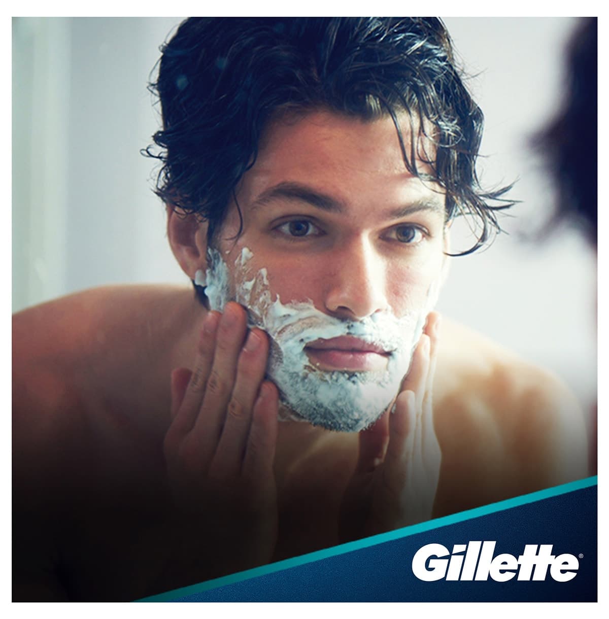 ژل اصلاح Gillette Series با آلوئه ورا آرامکننده 200ml x3 ژل اصلاح Gillette Series با آلوئه ورا آرامکننده 200ml x3