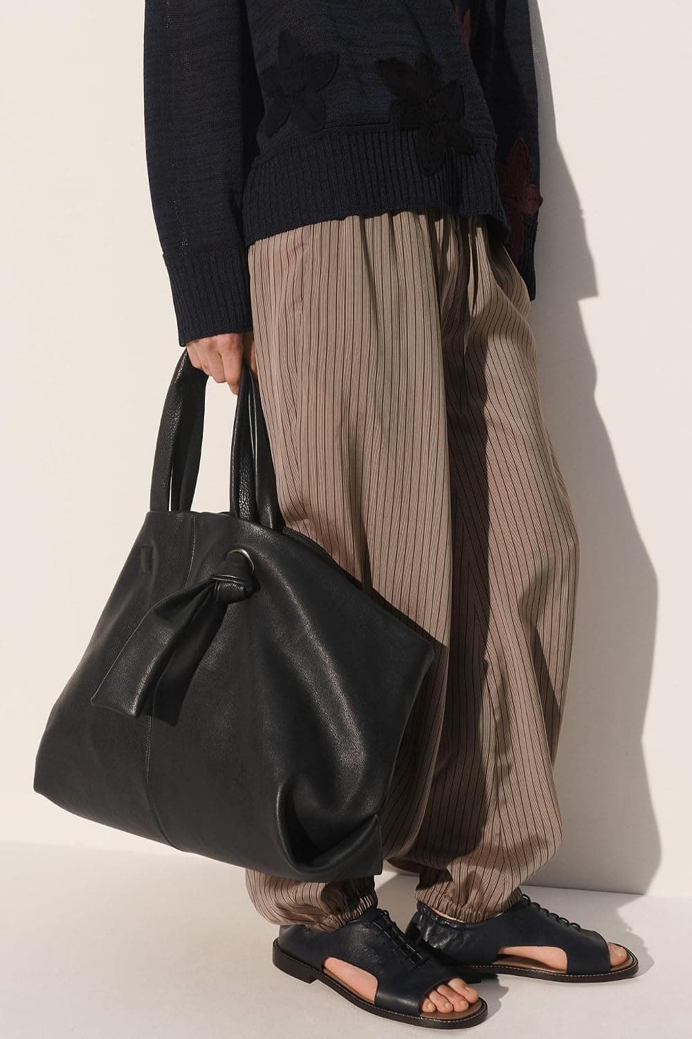 کیف توت چرمی زنانه Zara رنگ مشکی کیف توت چرمی زنانه Zara رنگ مشکی