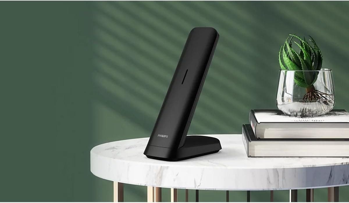 تلفن بیسیم رومیزی دوتایی PHILIPS نمایشگر LCD 4.6 cm دفترچه 50 شماره مدل M4702B/12-2 مشکی تلفن بیسیم رومیزی دوتایی PHILIPS نمایشگر LCD 4.6 cm دفترچه 50 شماره مدل M4702B/12-2 مشکی