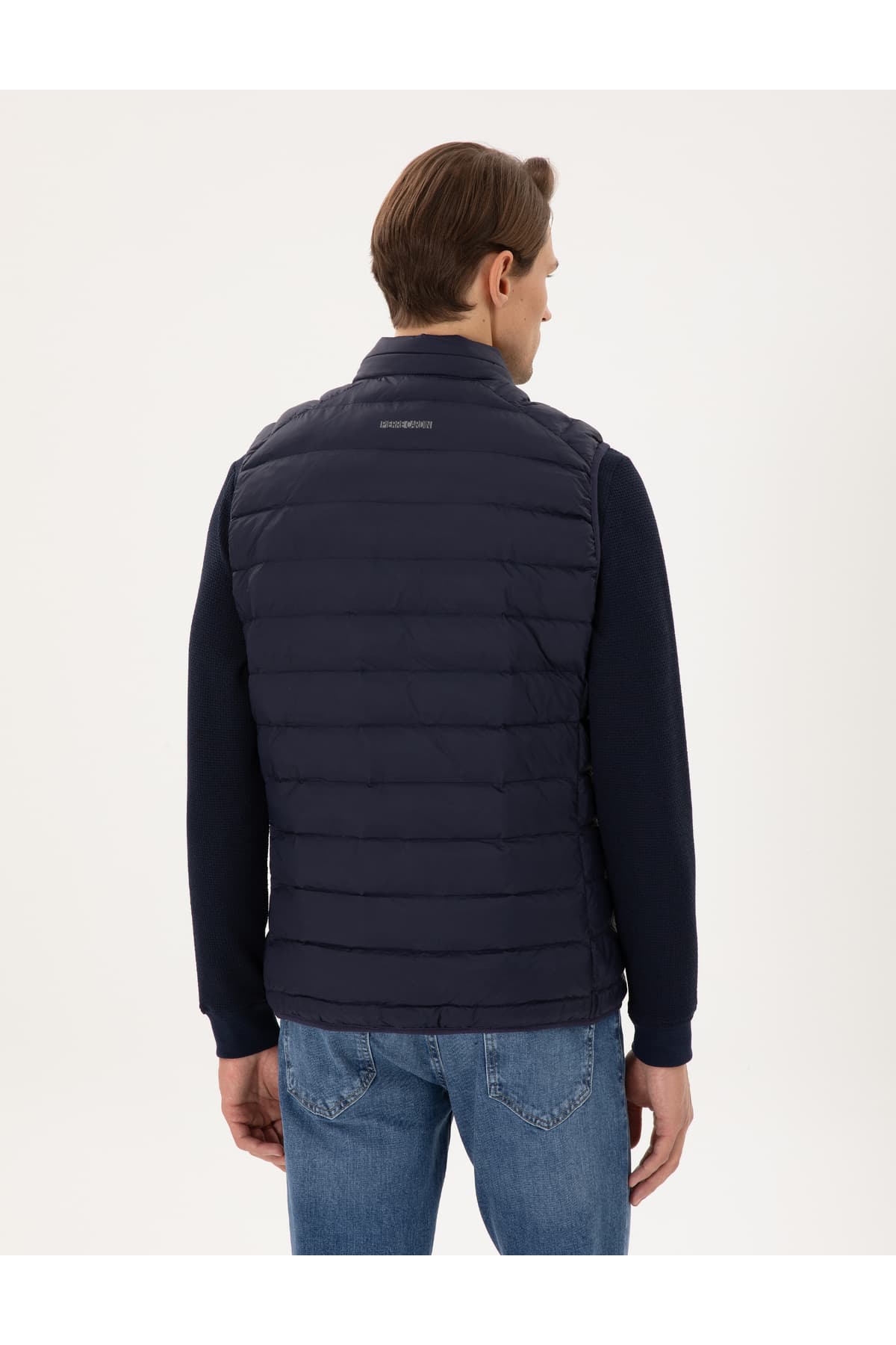 جلیقه بادی مردانه Pierre Cardin سرمهای فوق سبک مدل 50292913-VR033 جلیقه بادی مردانه Pierre Cardin سرمهای فوق سبک مدل 50292913-VR033